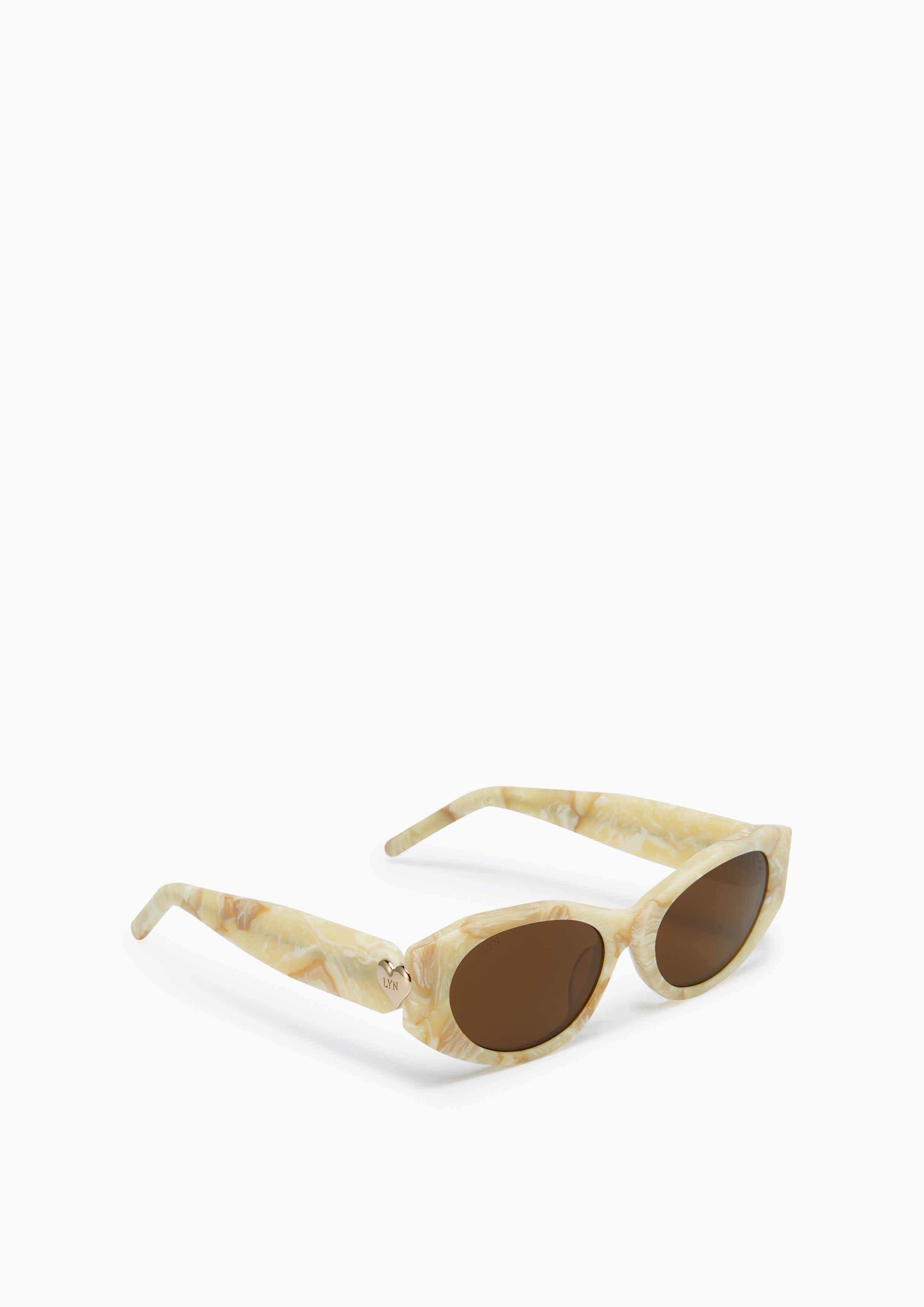 แว่นตากันแดด Love