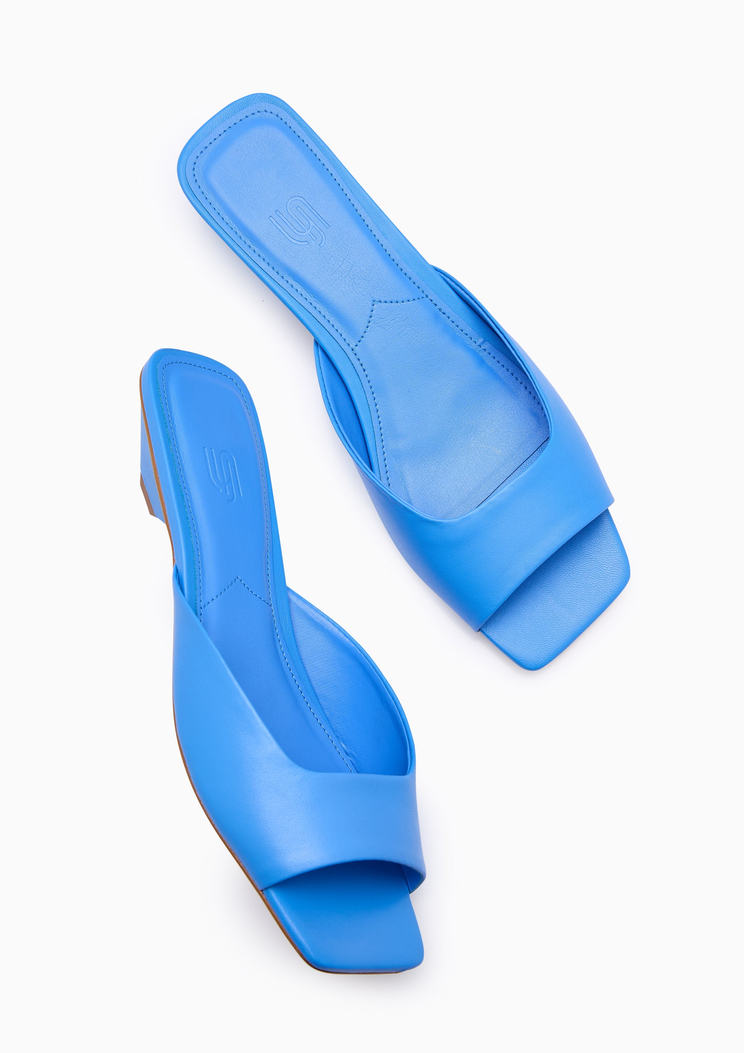 รองเท้าส้นสูง CLAUDIA