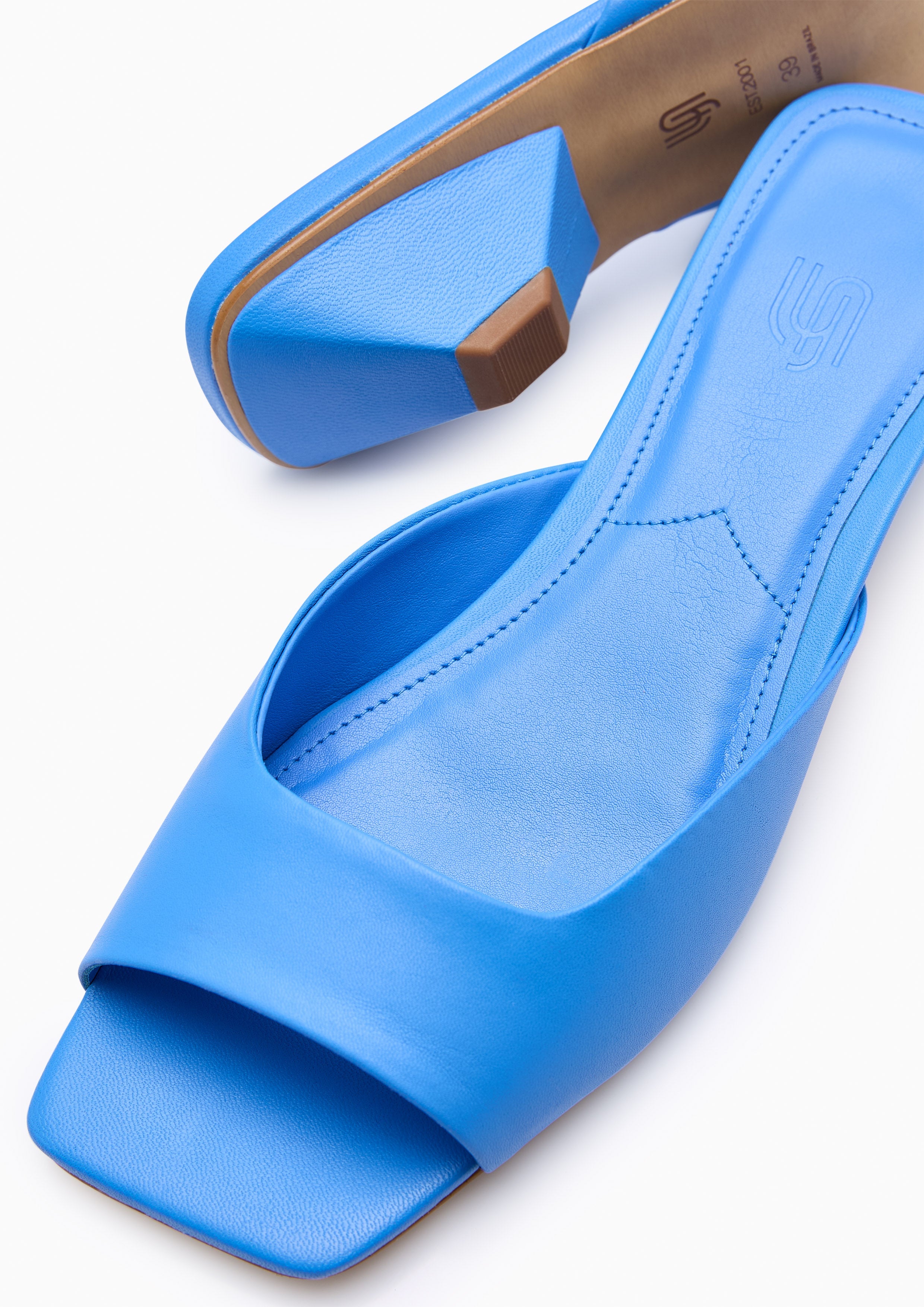 รองเท้าส้นสูง CLAUDIA