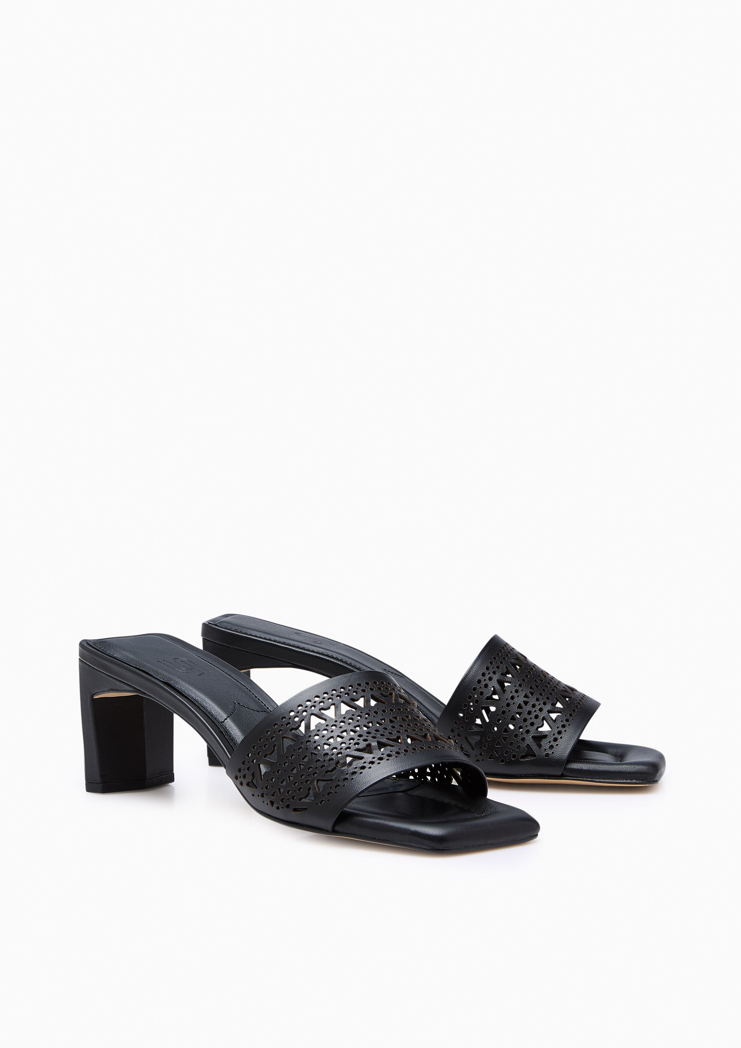 รองเท้าส้นสูง Carolina Block Heel Sandals