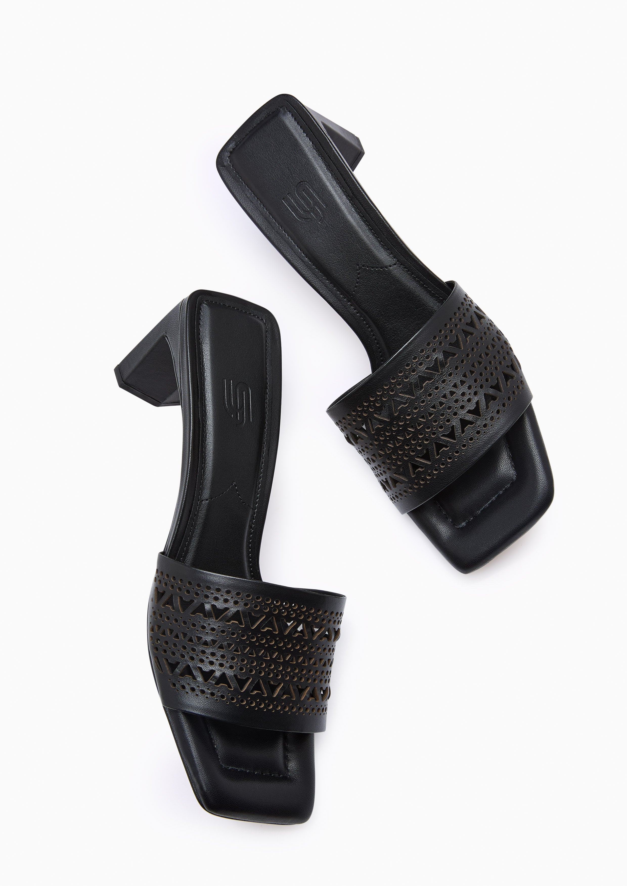 รองเท้าส้นสูง Carolina Block Heel Sandals