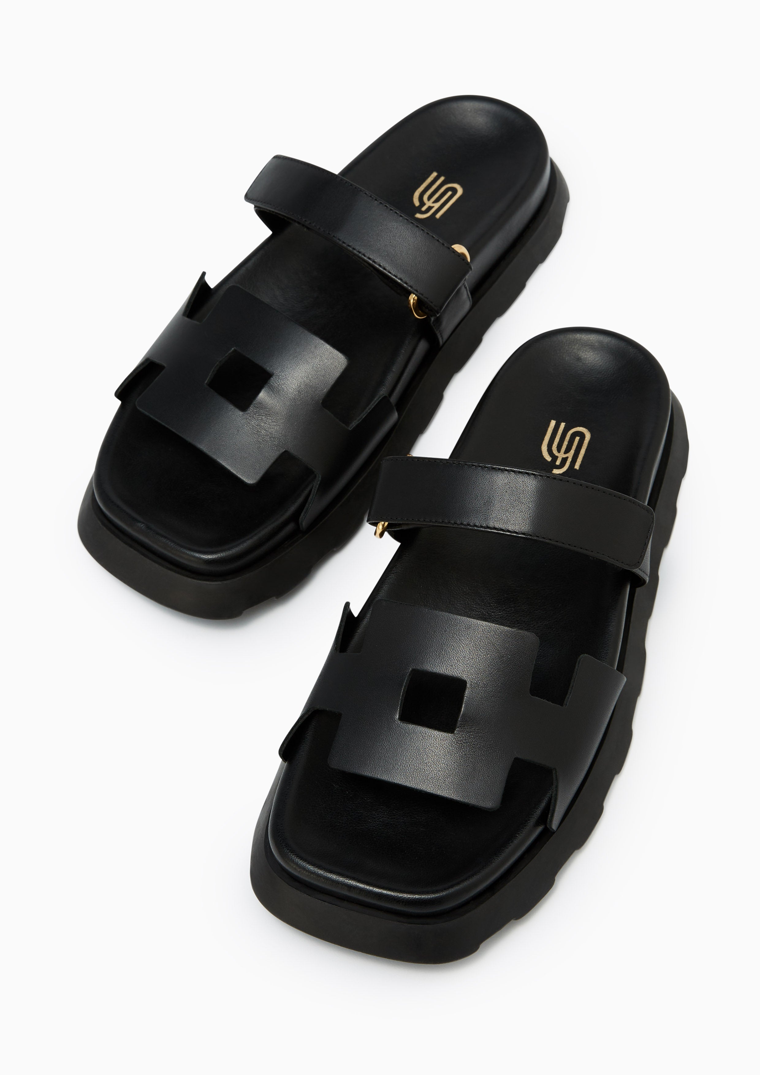 รองเท้าแตะ Camello Flat Sandals