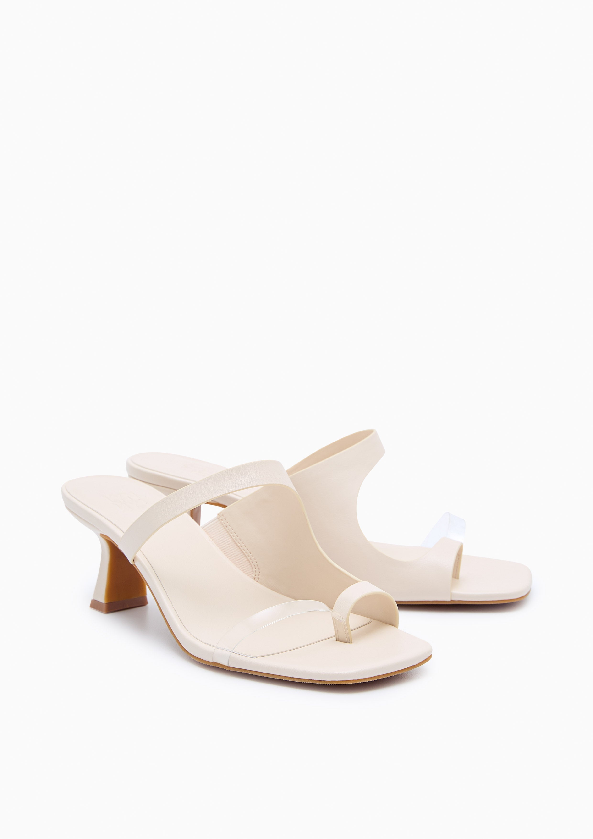 รองเท้าส้นสูง Cara Heels