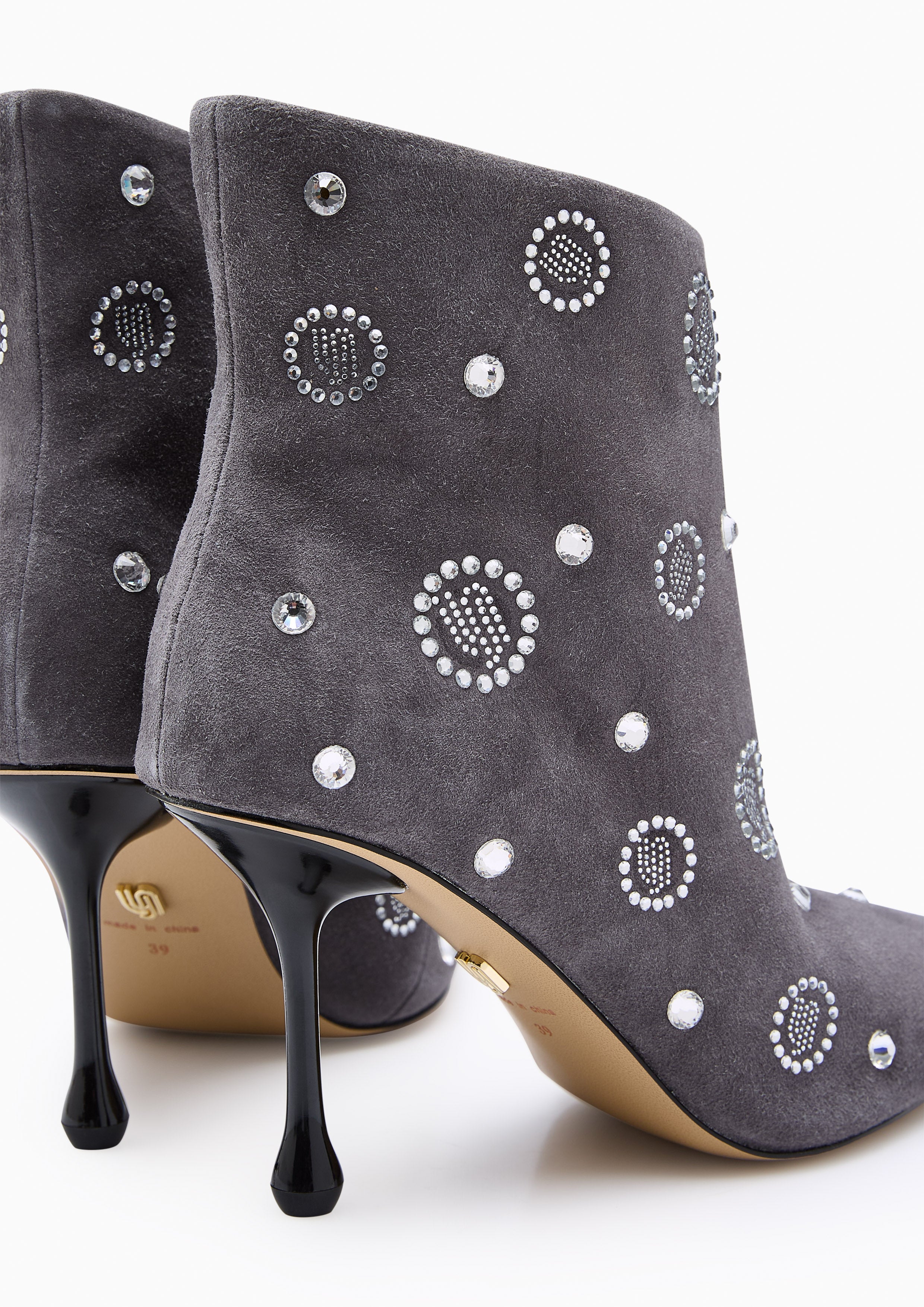 รองเท้าบูทส้นสูง Momo Infinite Ankle Boots