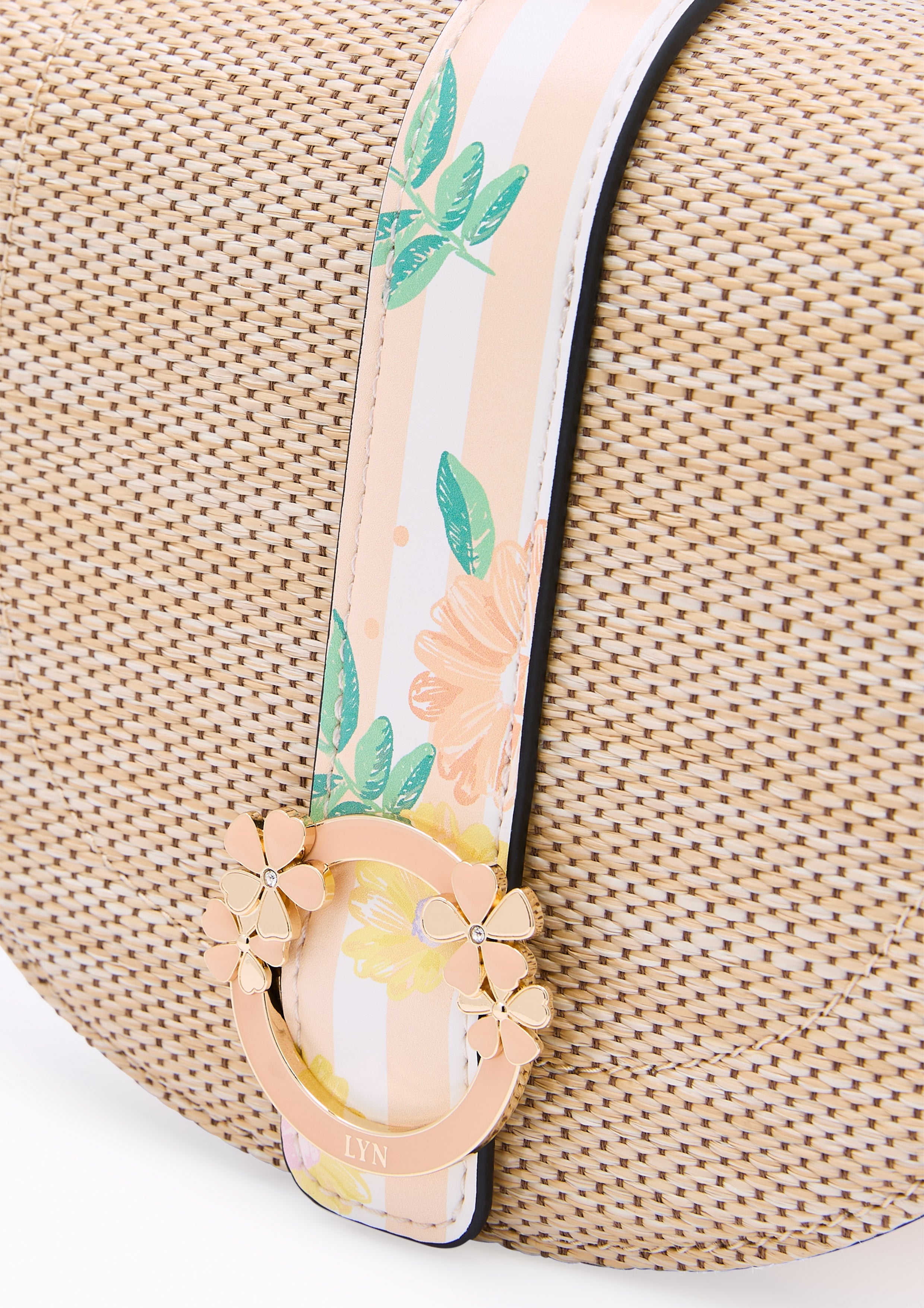 Lesly Half Moon Beige