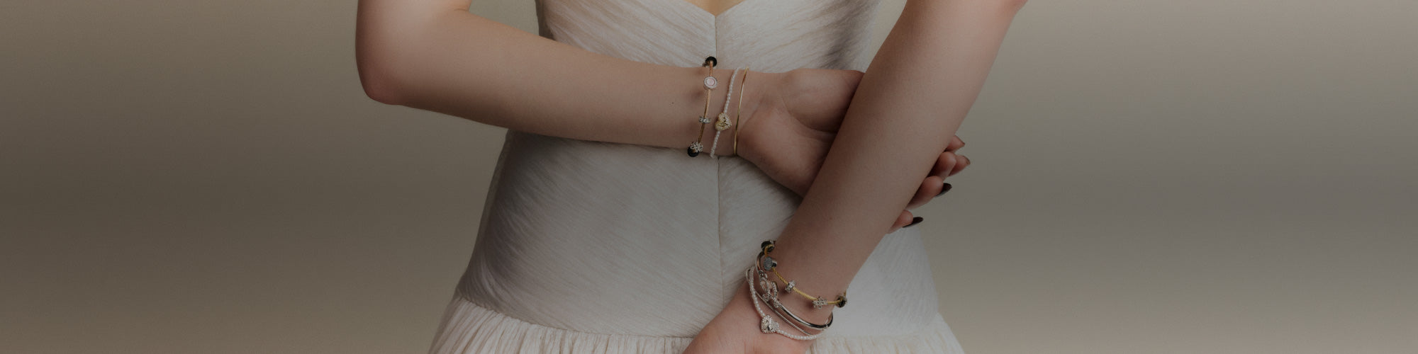 Discover the Best Accessories Collection at LYN | Trendy Styles
