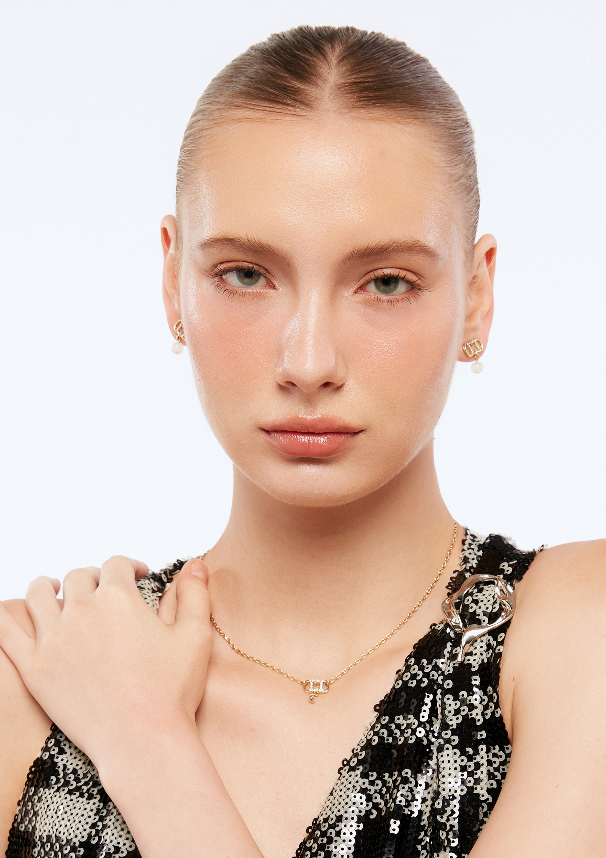 สร้อยคอ Benedict