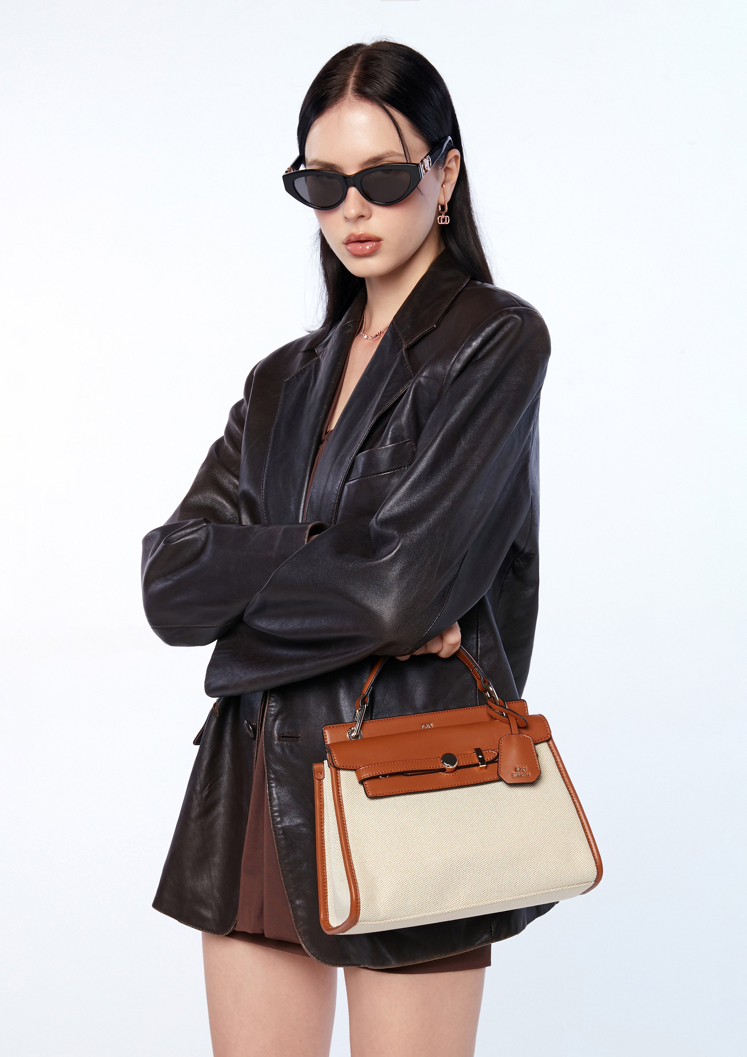 กระเป๋าถือ Re-Edit Anderson Ease M