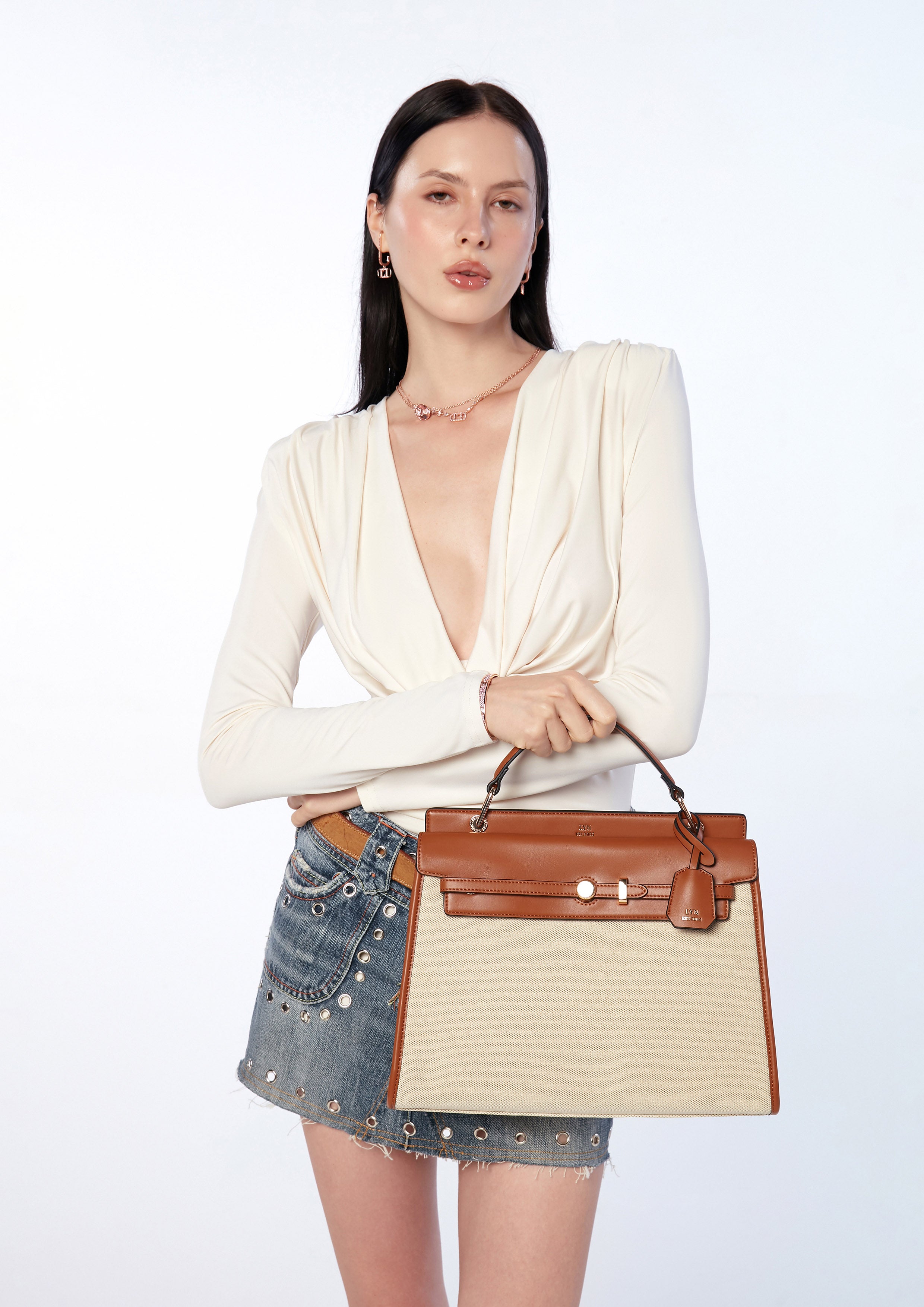 กระเป๋าถือ Re-Edit Anderson Ease L