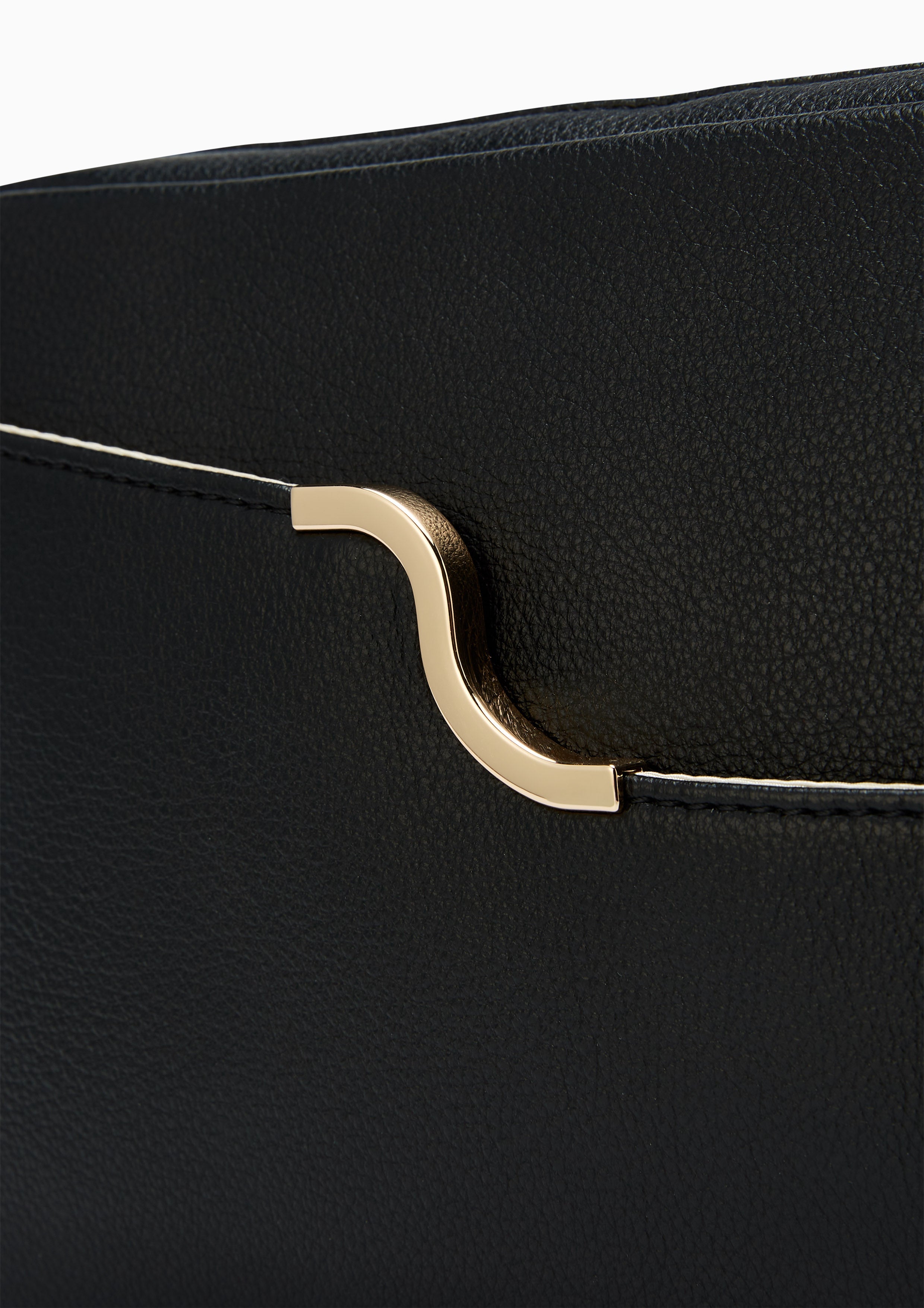 กระเป๋าสะพายข้าง Star Infinite M