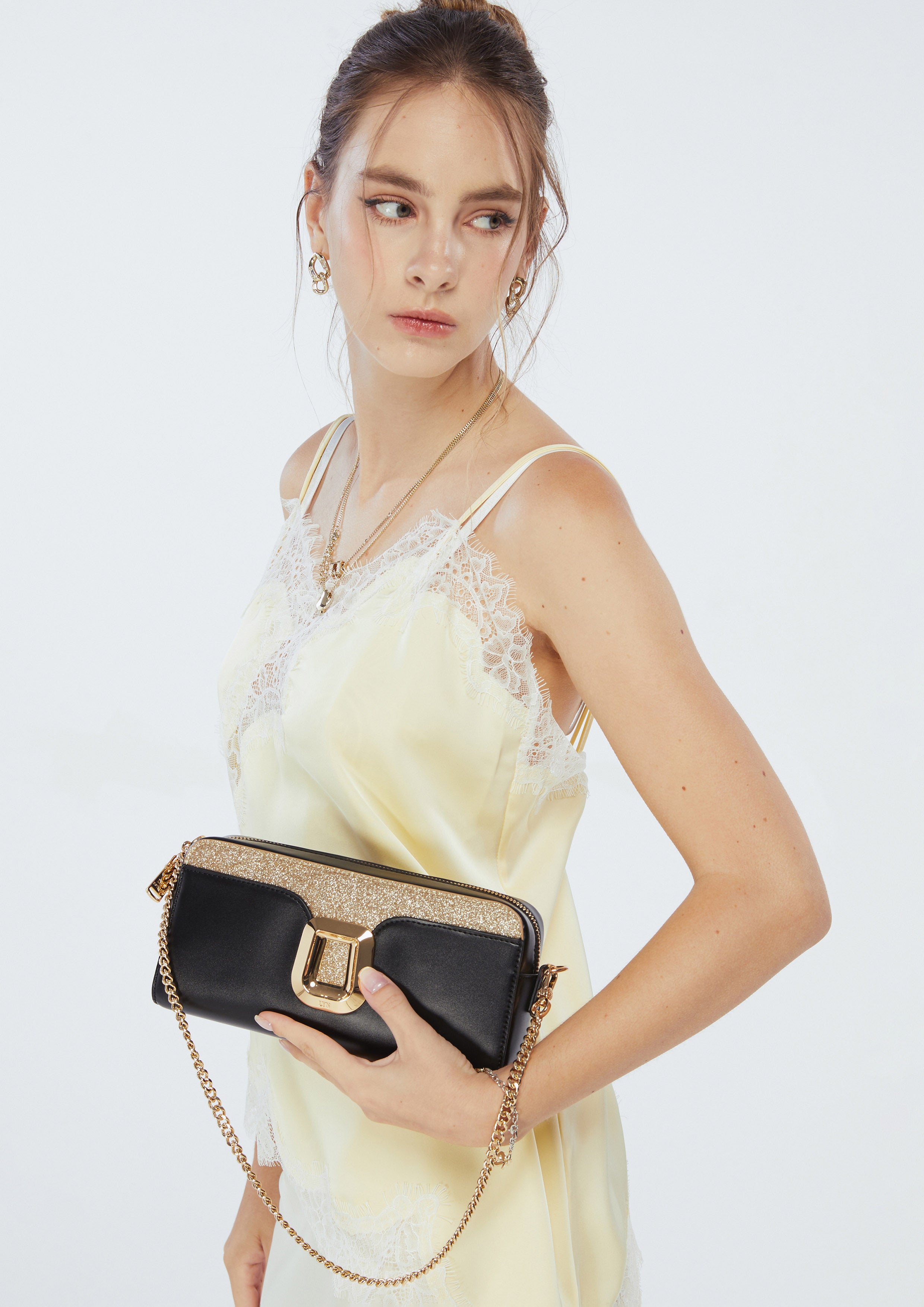 กระเป๋าคลัทช์ Diva