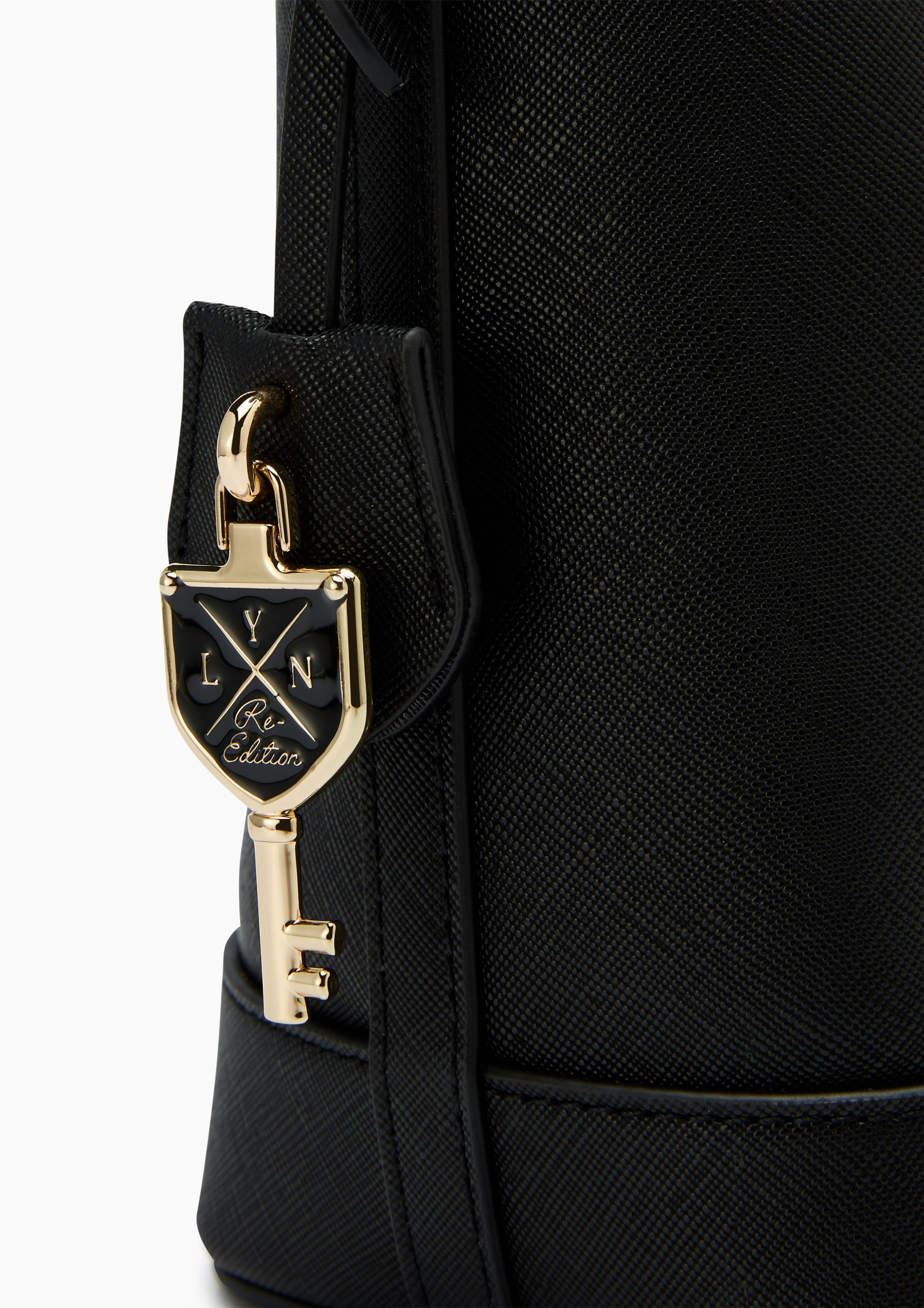 Re-Edit Burton M Bucket Bag Black