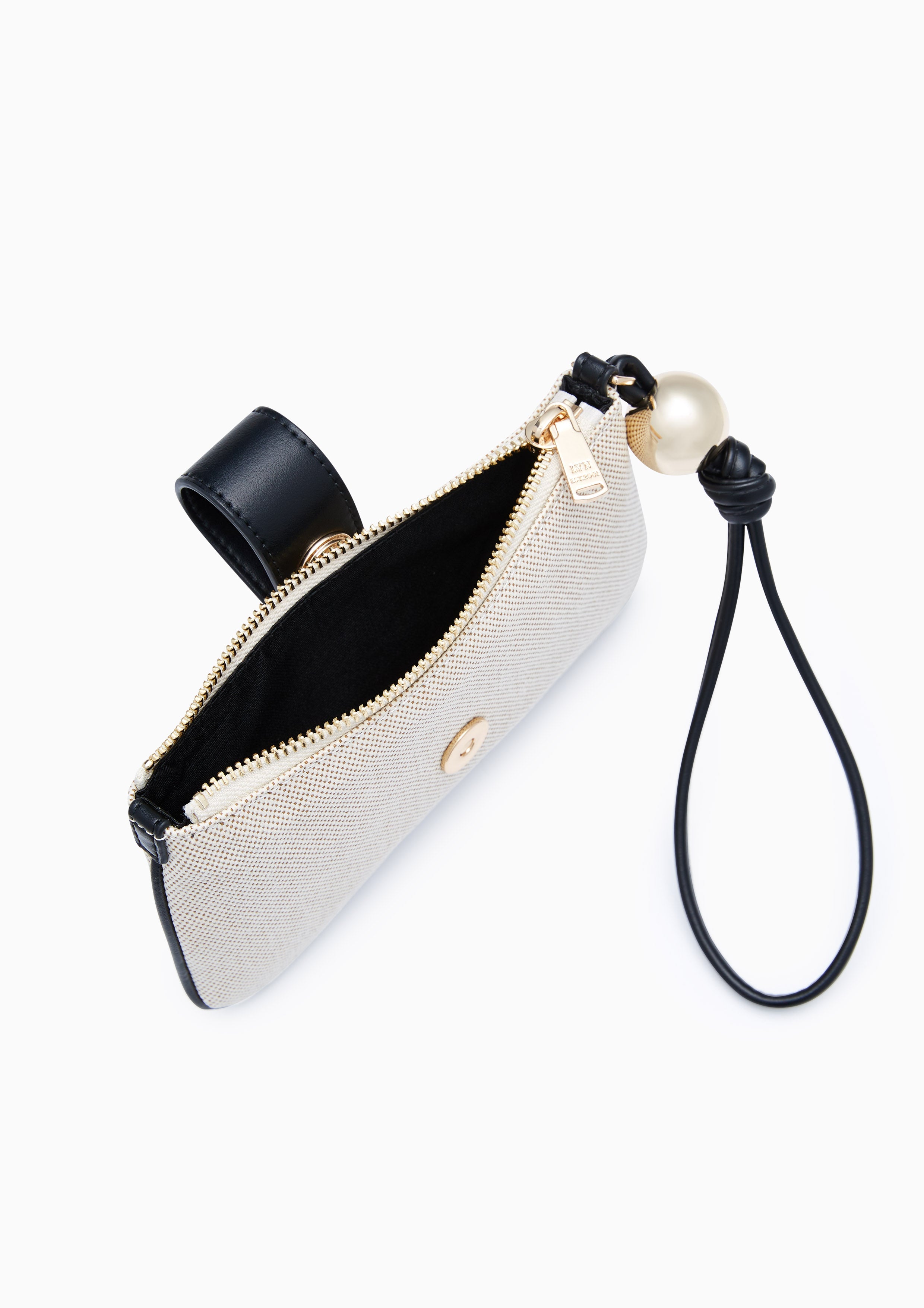 Montae Wristlet Black