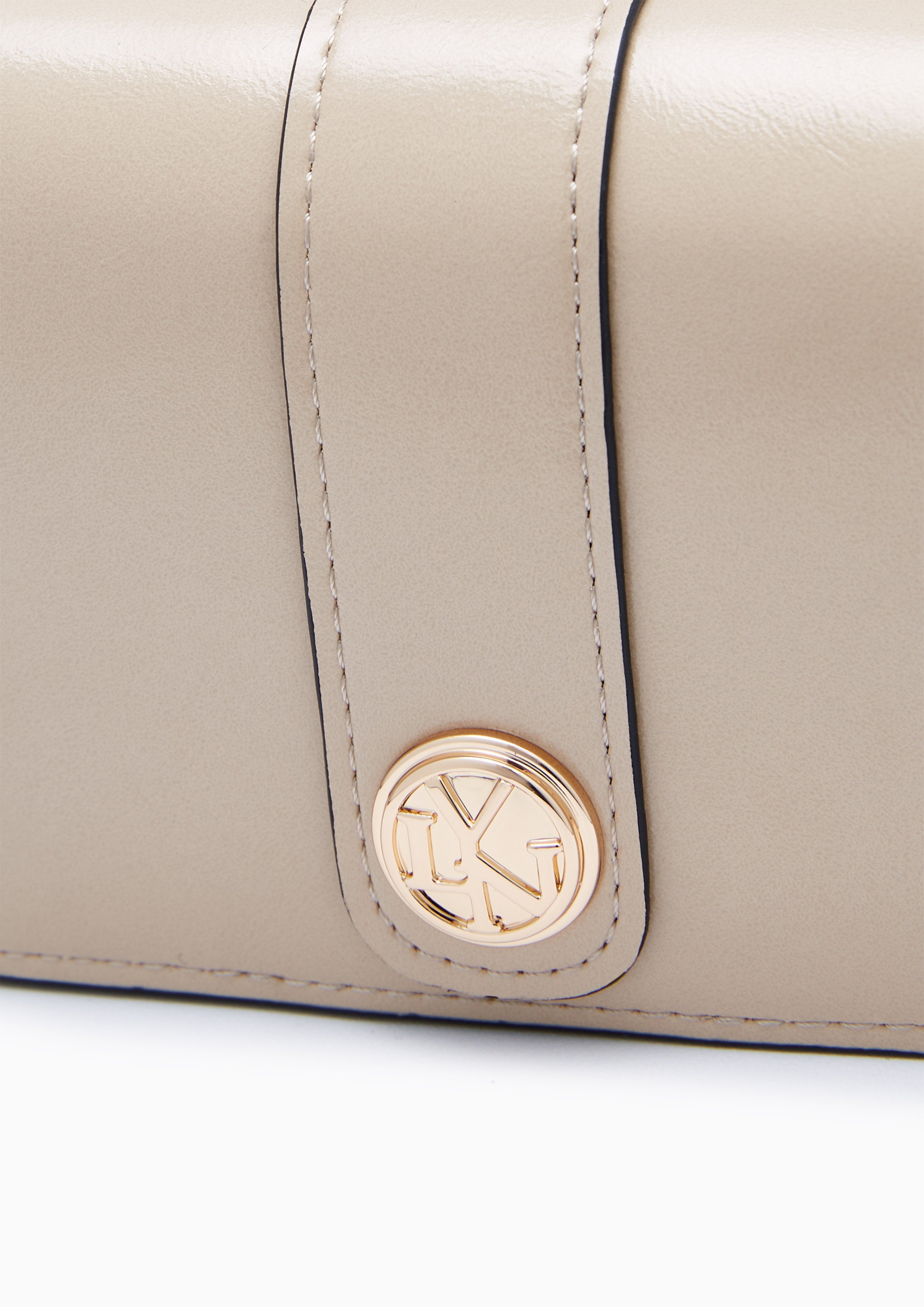 Montae Wallet On Chain Beige