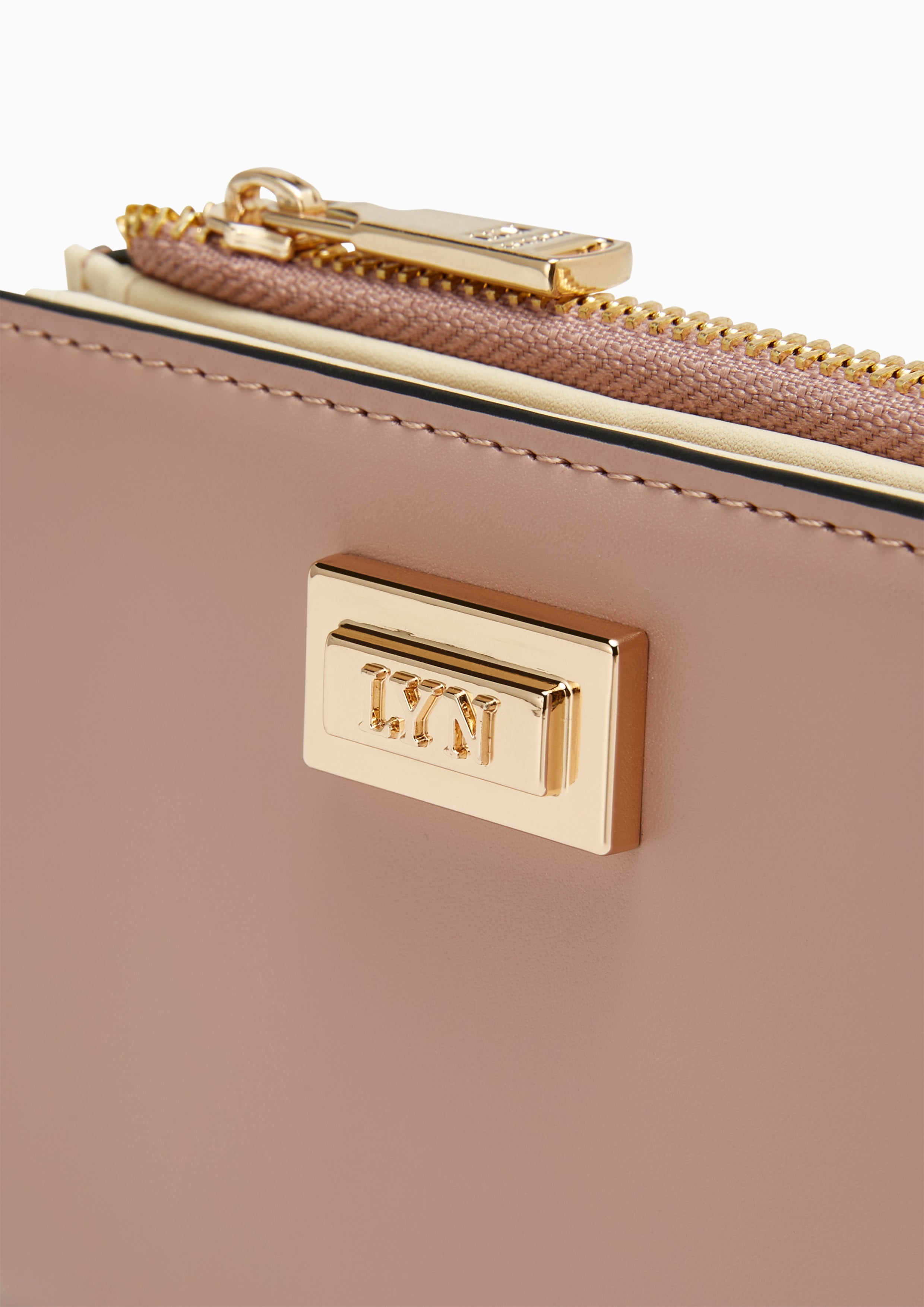 Danielle Short Walle Beige