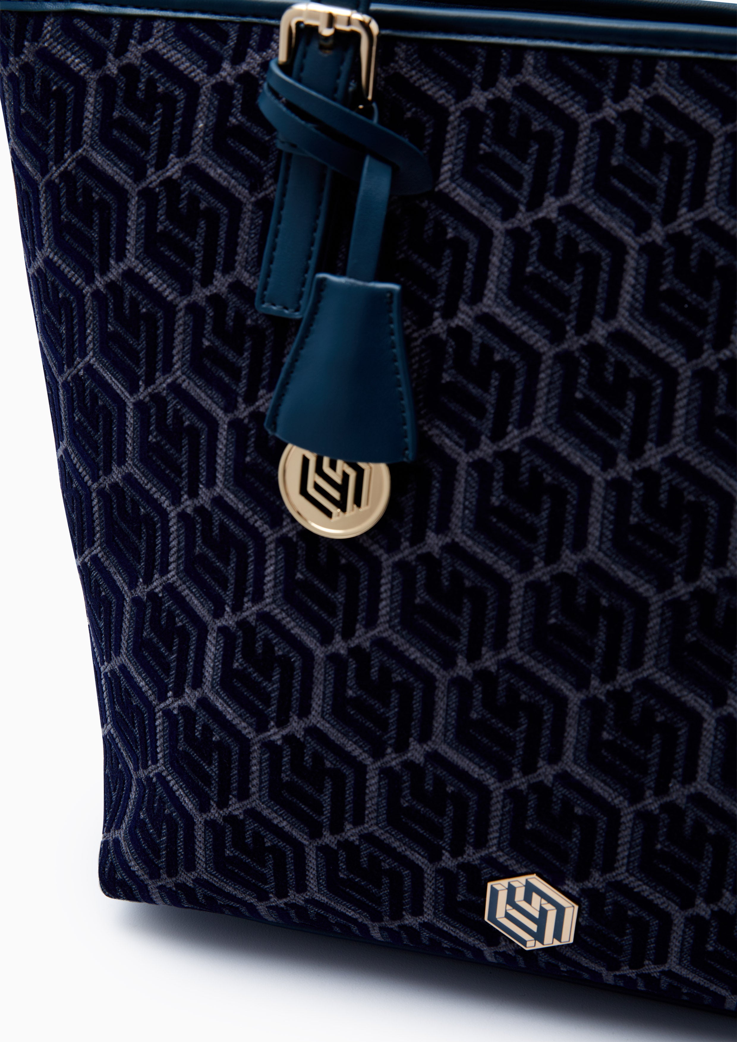 กระเป๋าโท้ท Marceline Infinite L