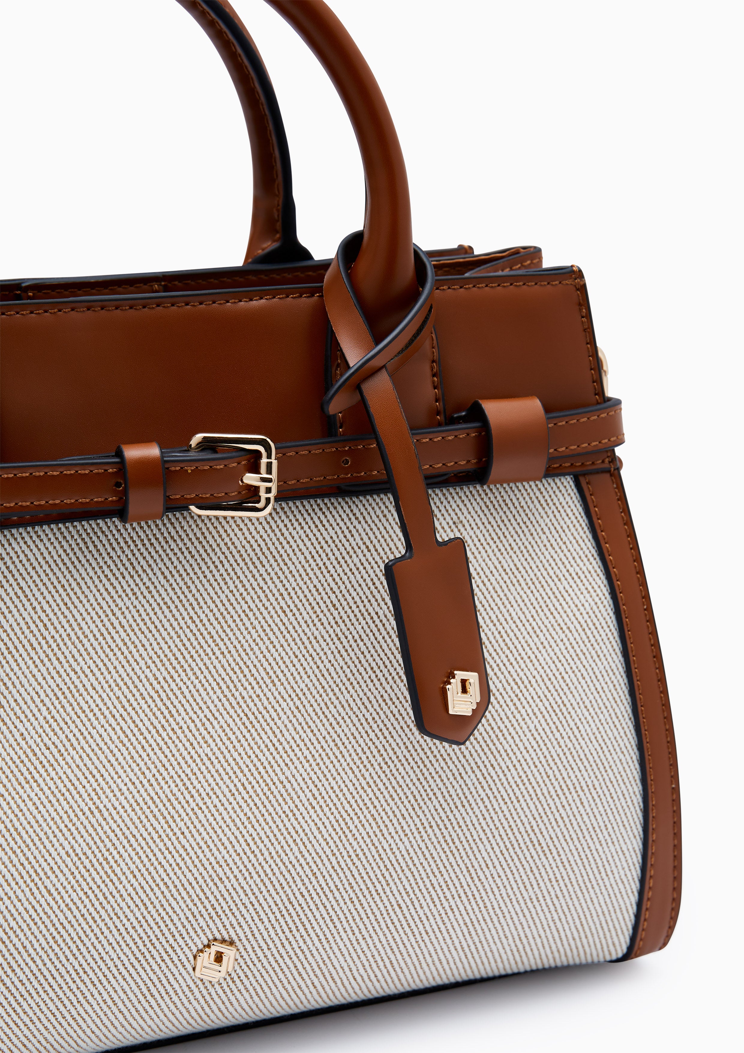 กระเป๋าถือ GEM M