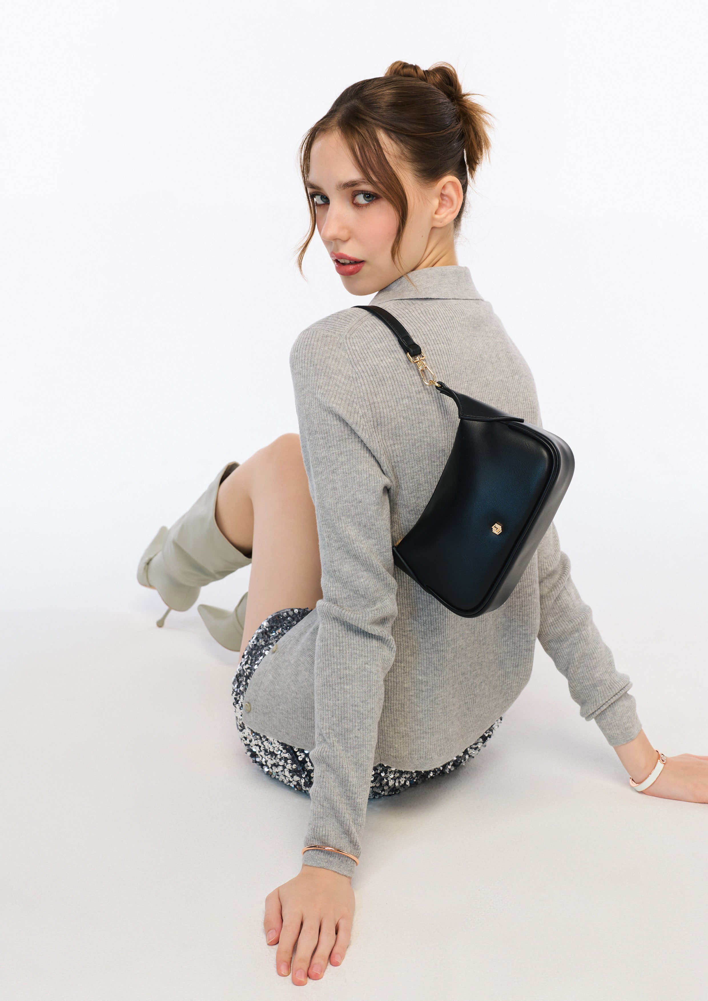 กระเป๋าสะพายไหล่ Gem S