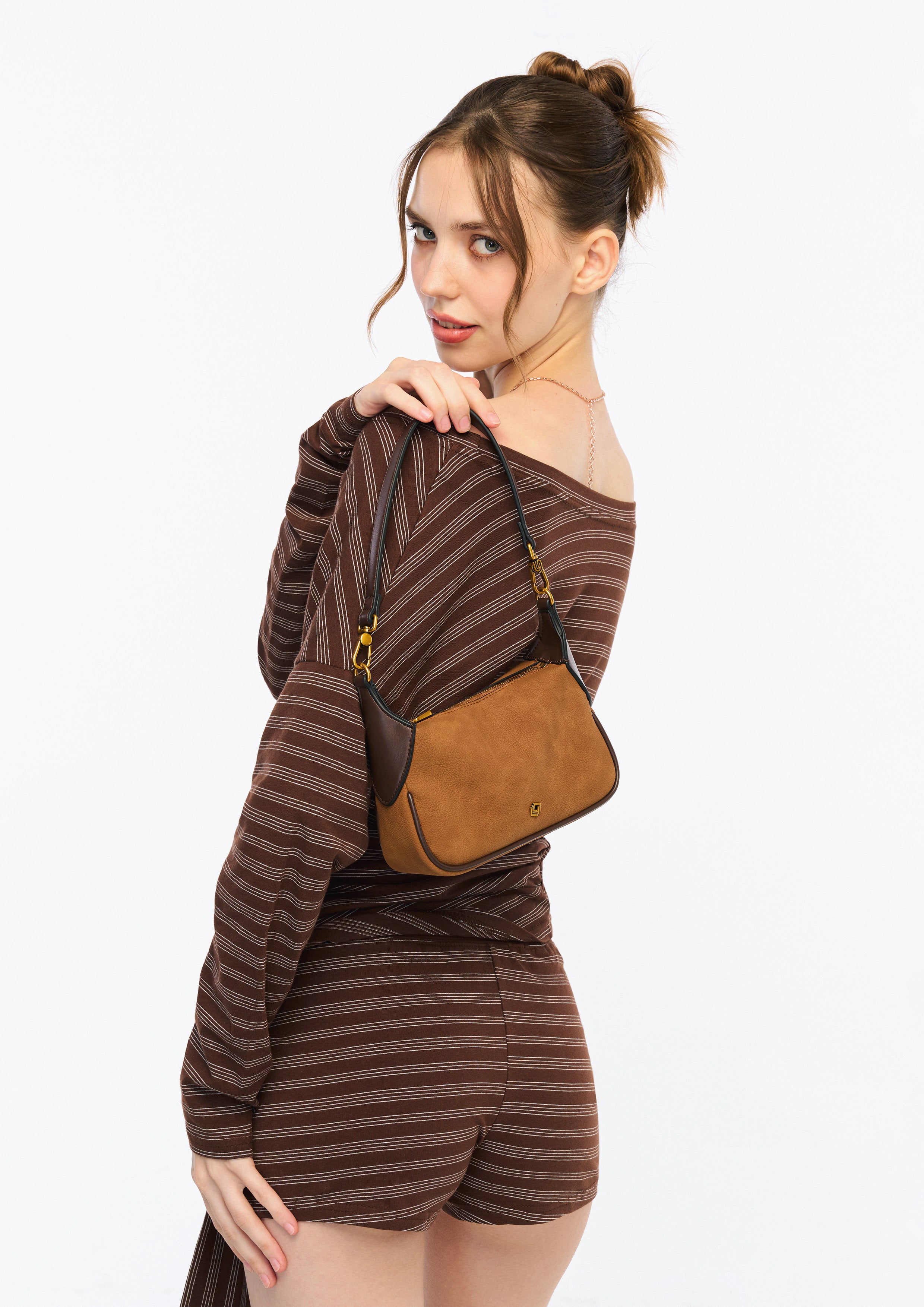 กระเป๋าสะพายไหล่ Gem S