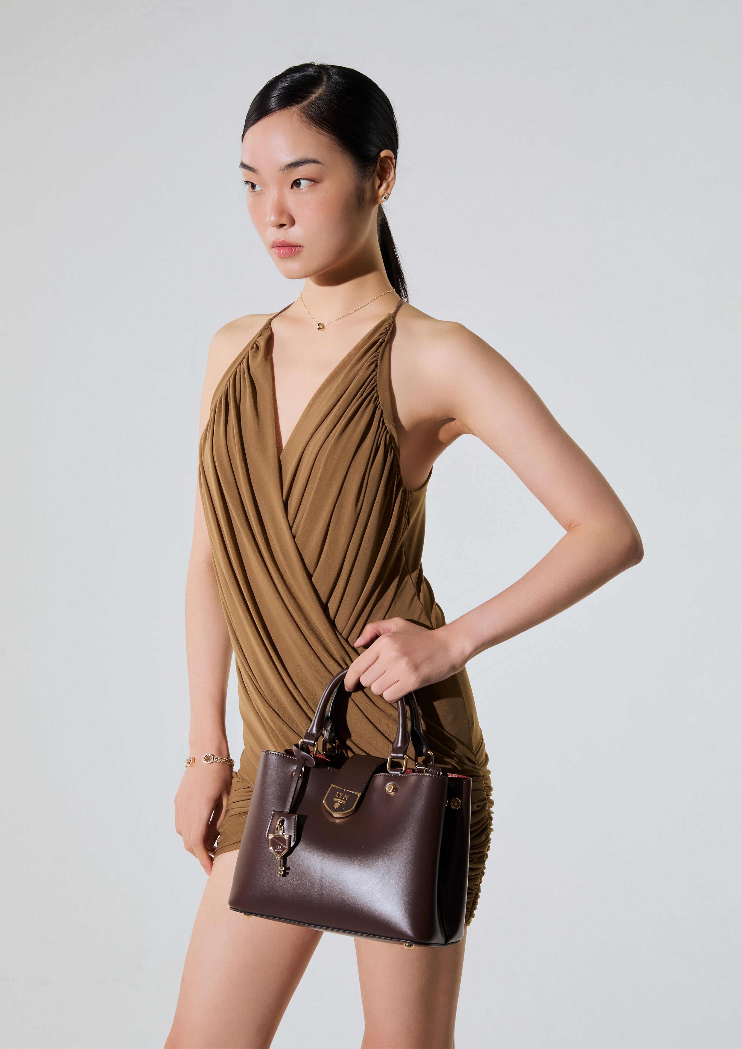 กระเป๋าโท้ท Re-Edit Athen M