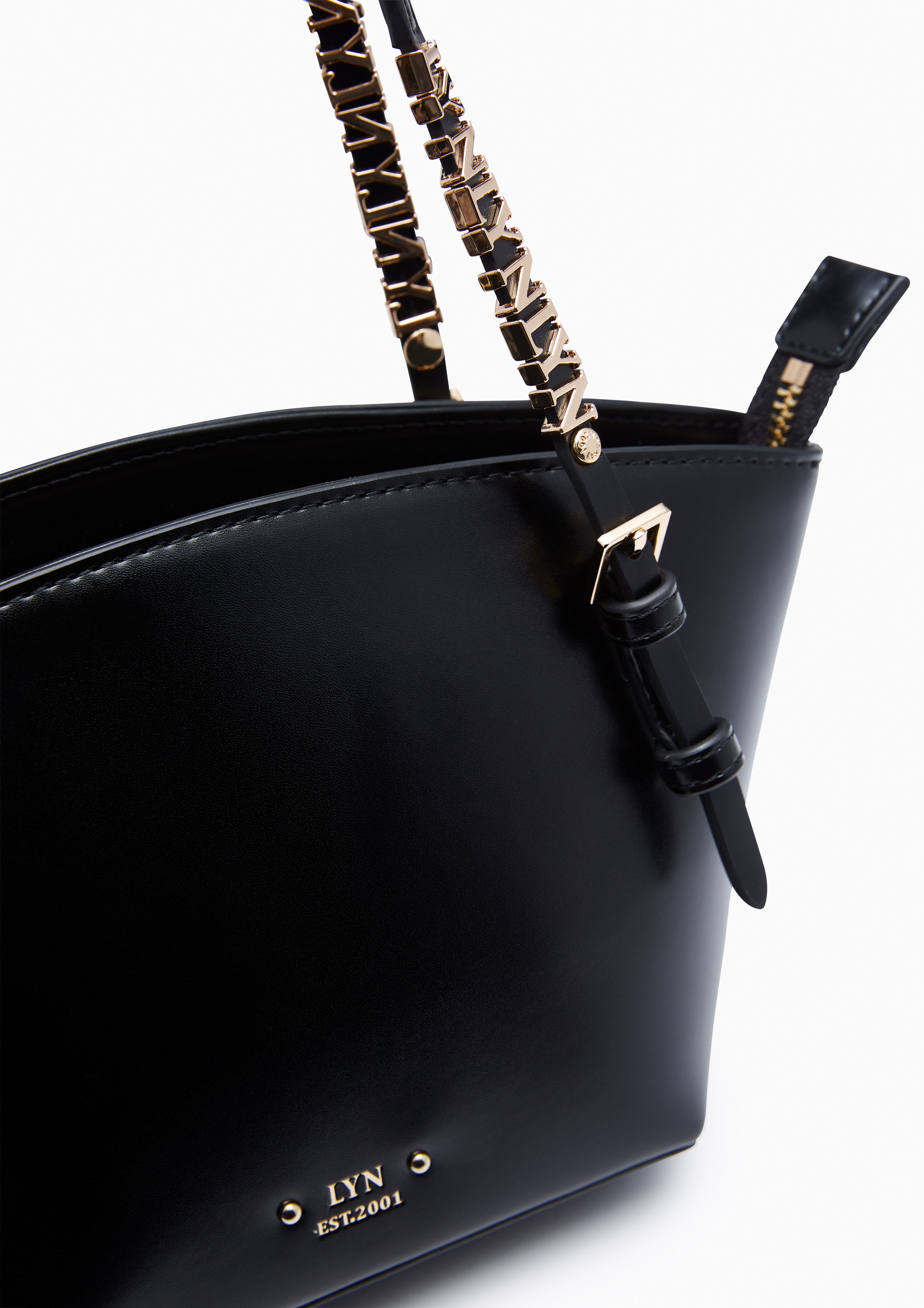 กระเป๋าถือ รุ่น Lynnesy M