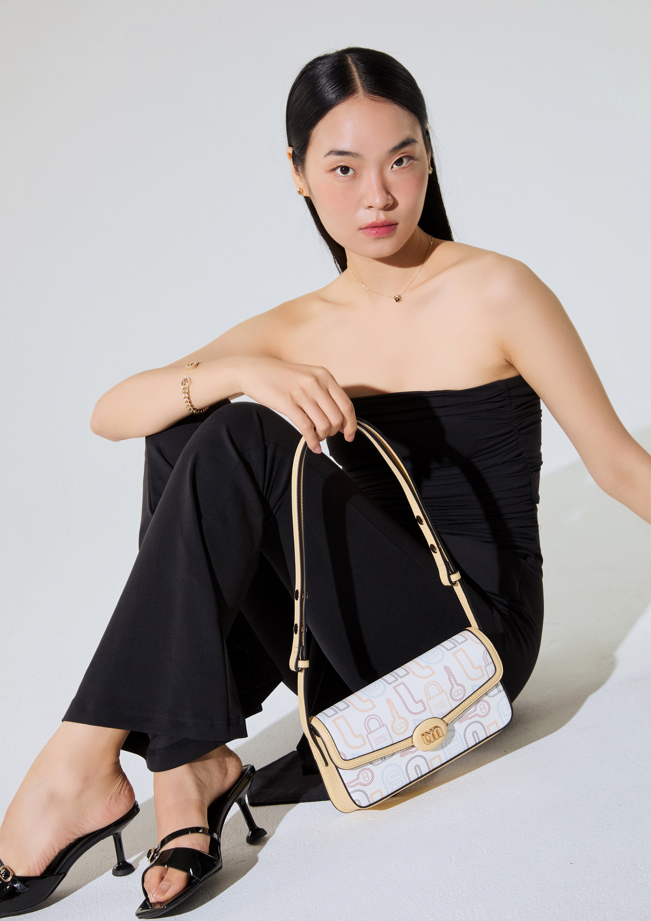 กระเป๋าสะพายไหล่ รุ่น Jenson S