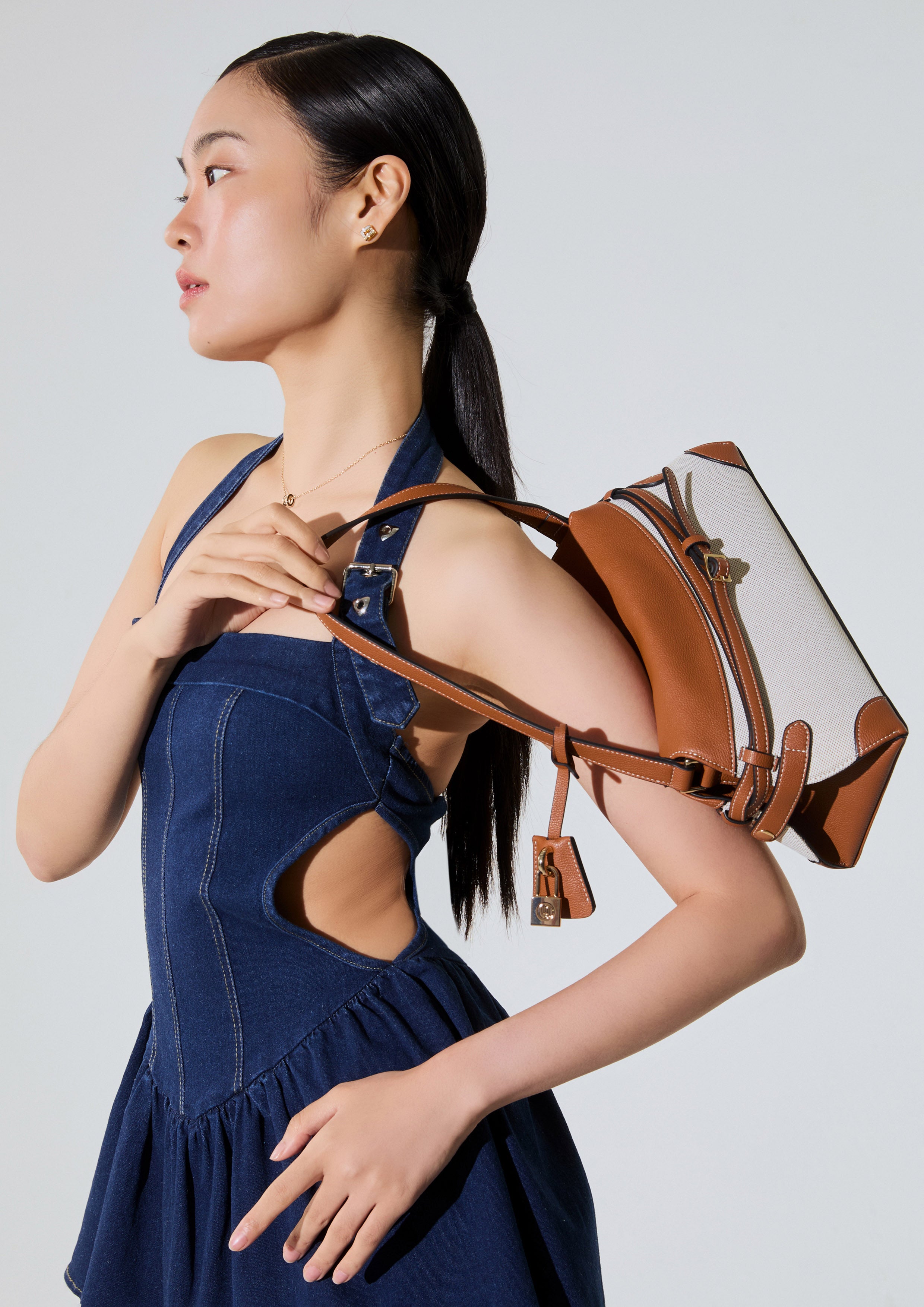 Octavia Infinite M Shoulder Bag Brown