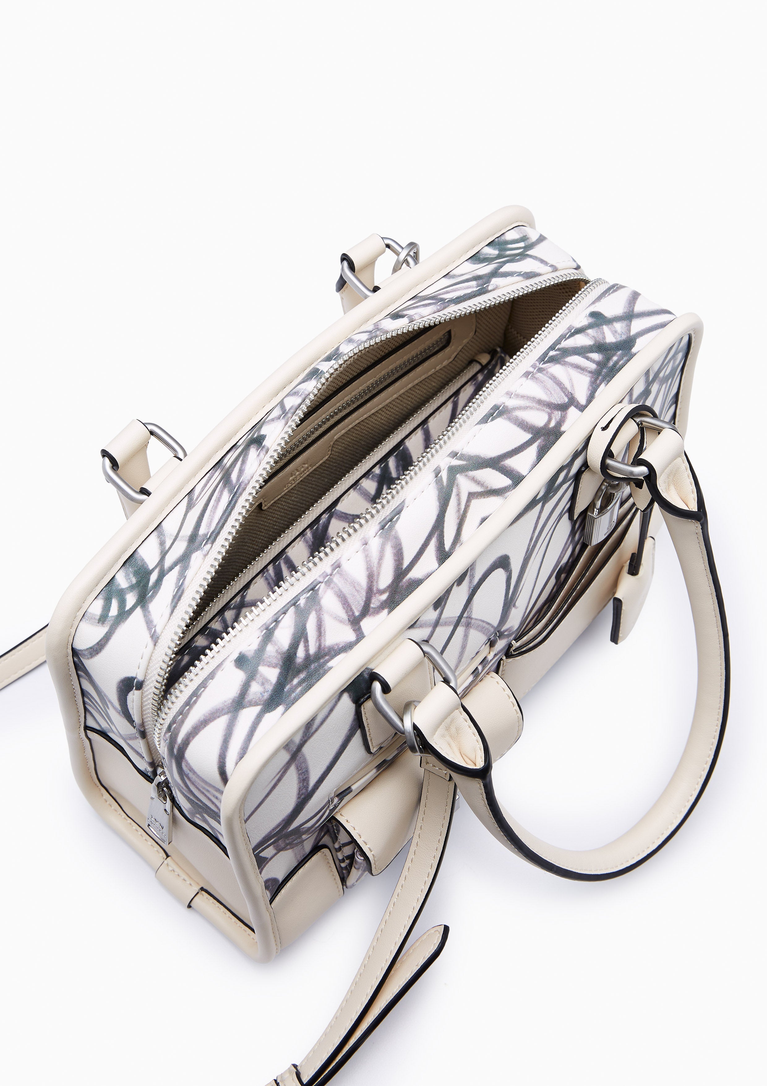 Signature Tue Love S Bag Ivory