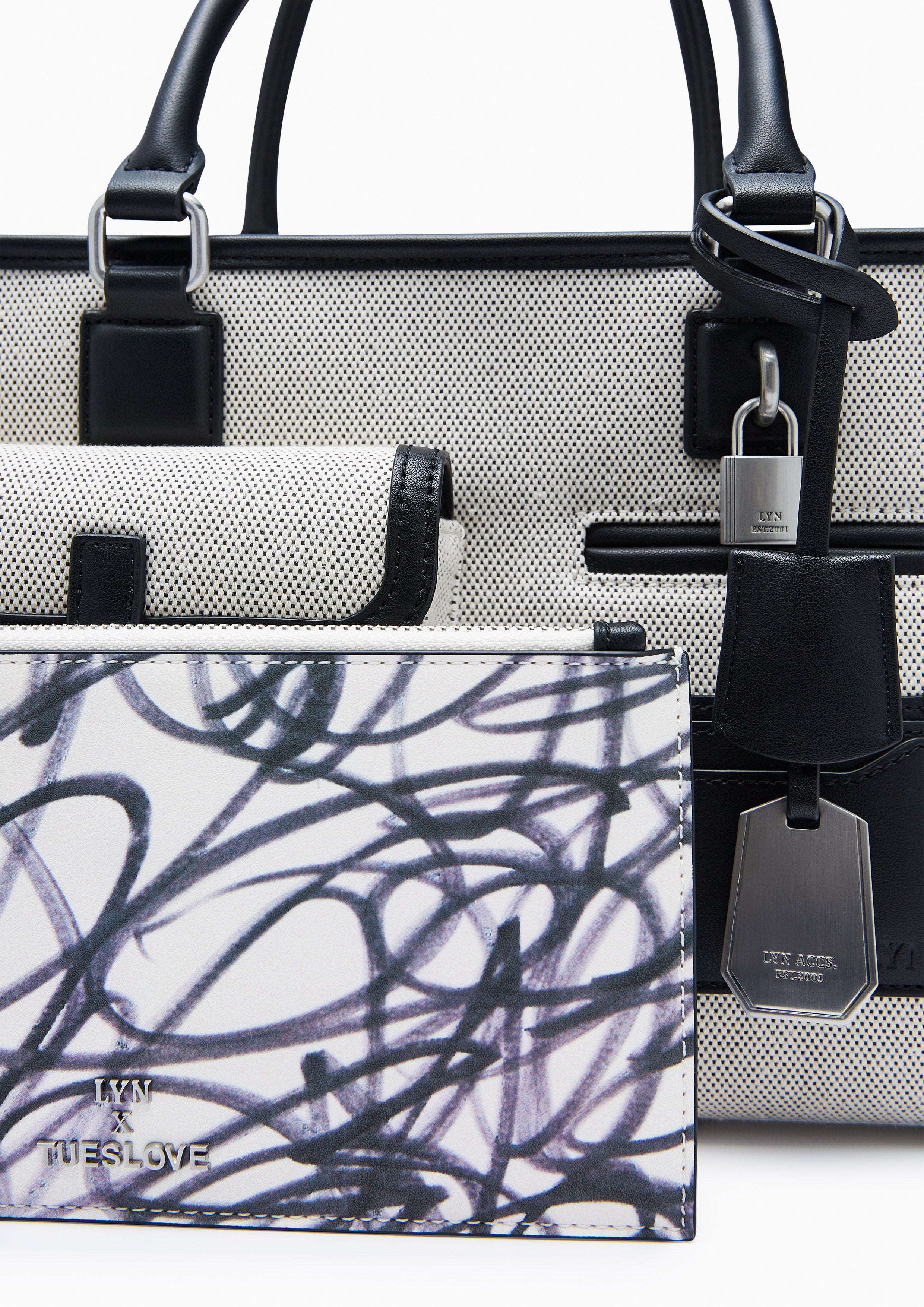 Tue Love Canvas M Handle Bag Black