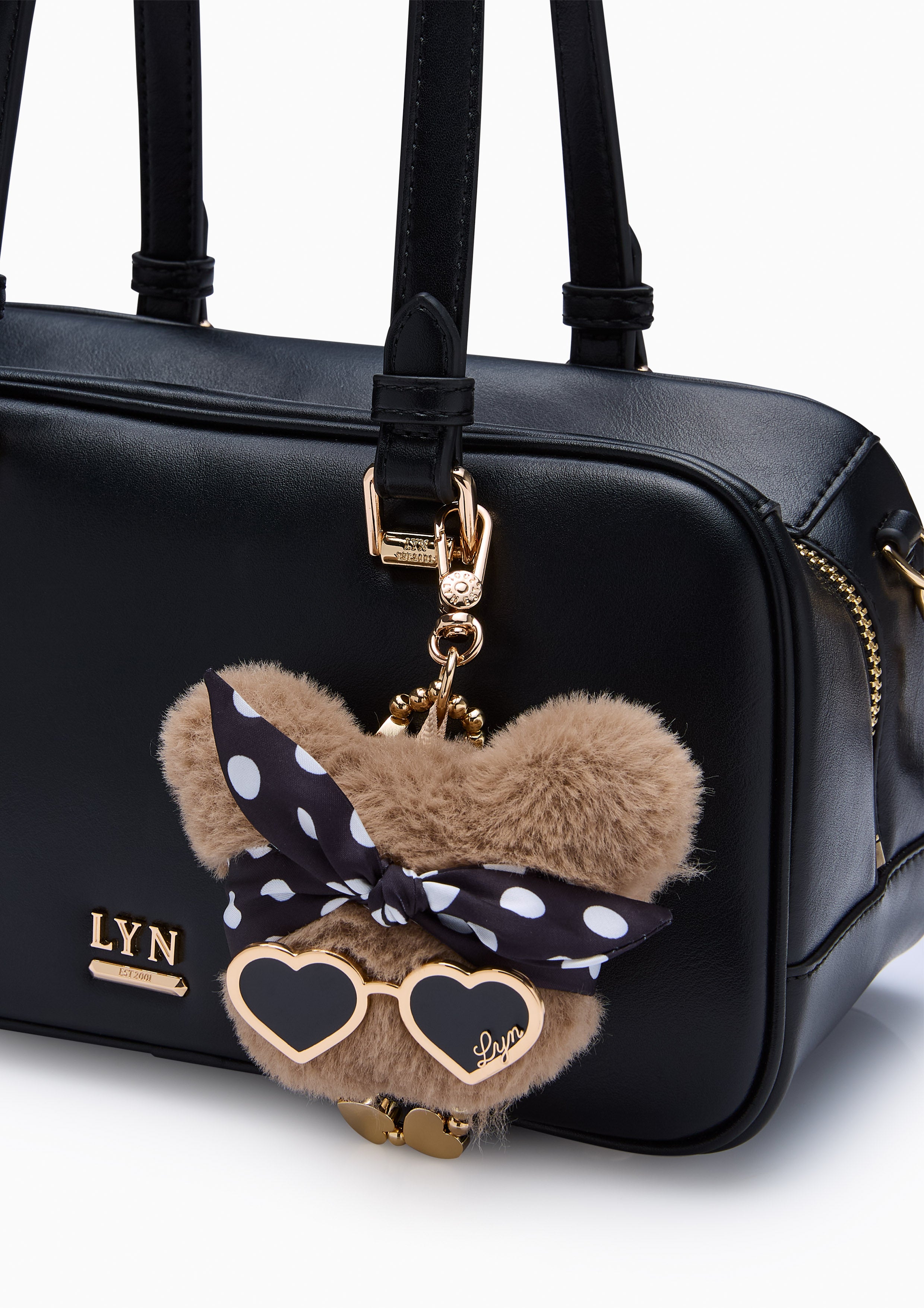 กระเป๋าสะพายไหล่ Betzy II M