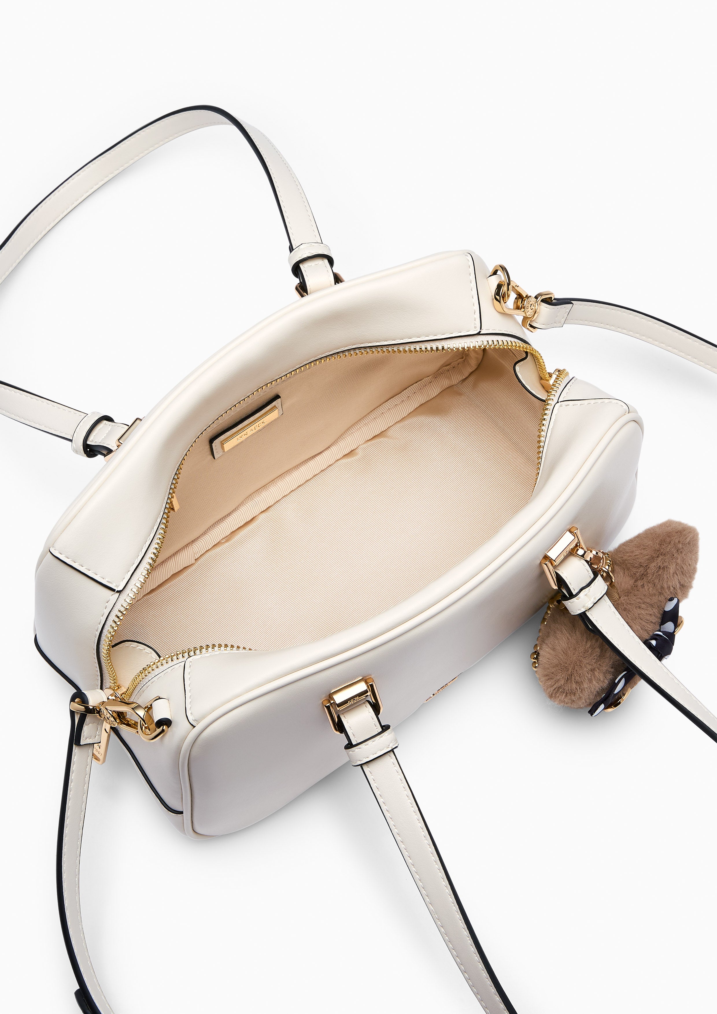 กระเป๋าสะพายไหล่ Betzy II M