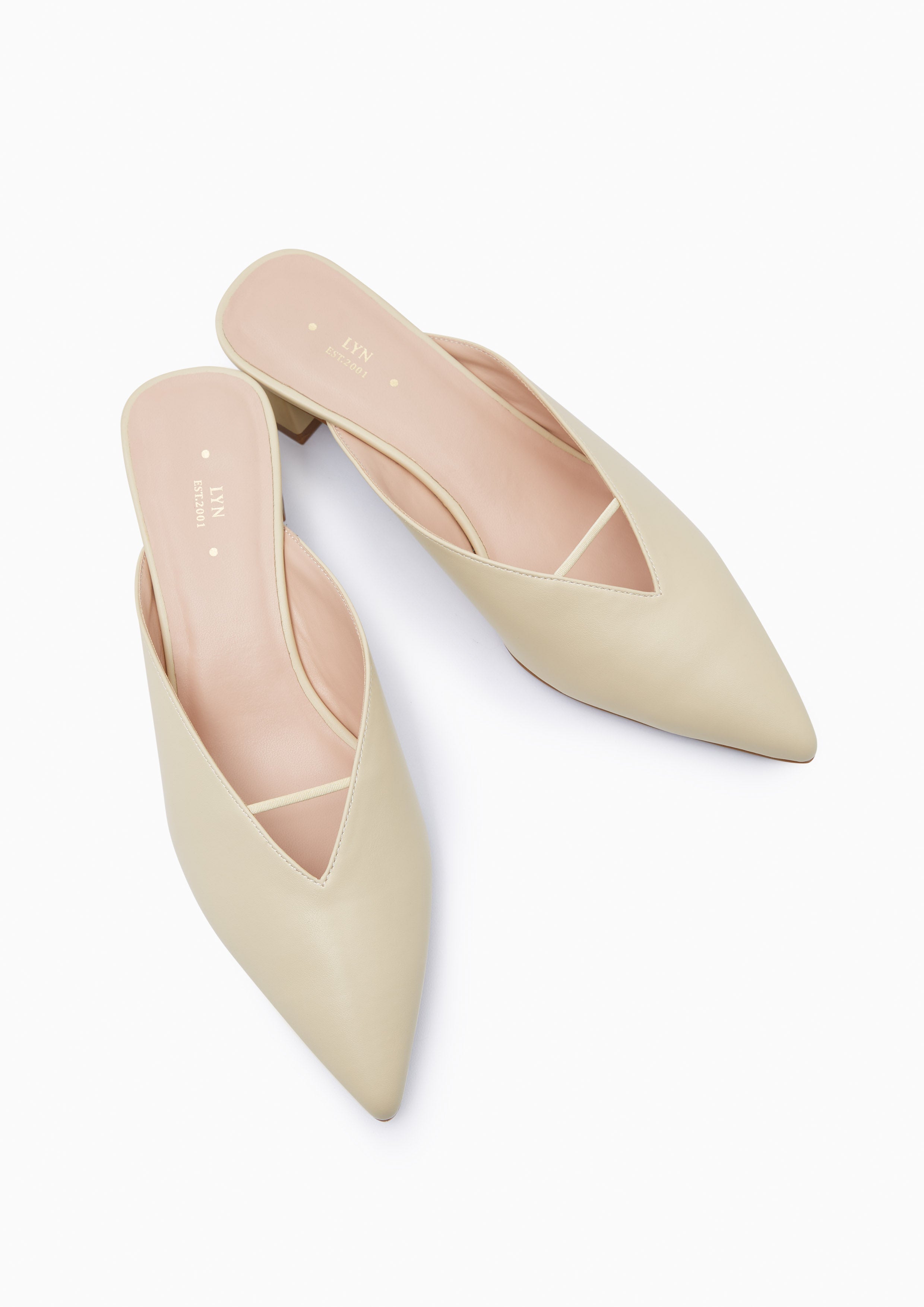 Kind Pointed Mule Shoes Beige