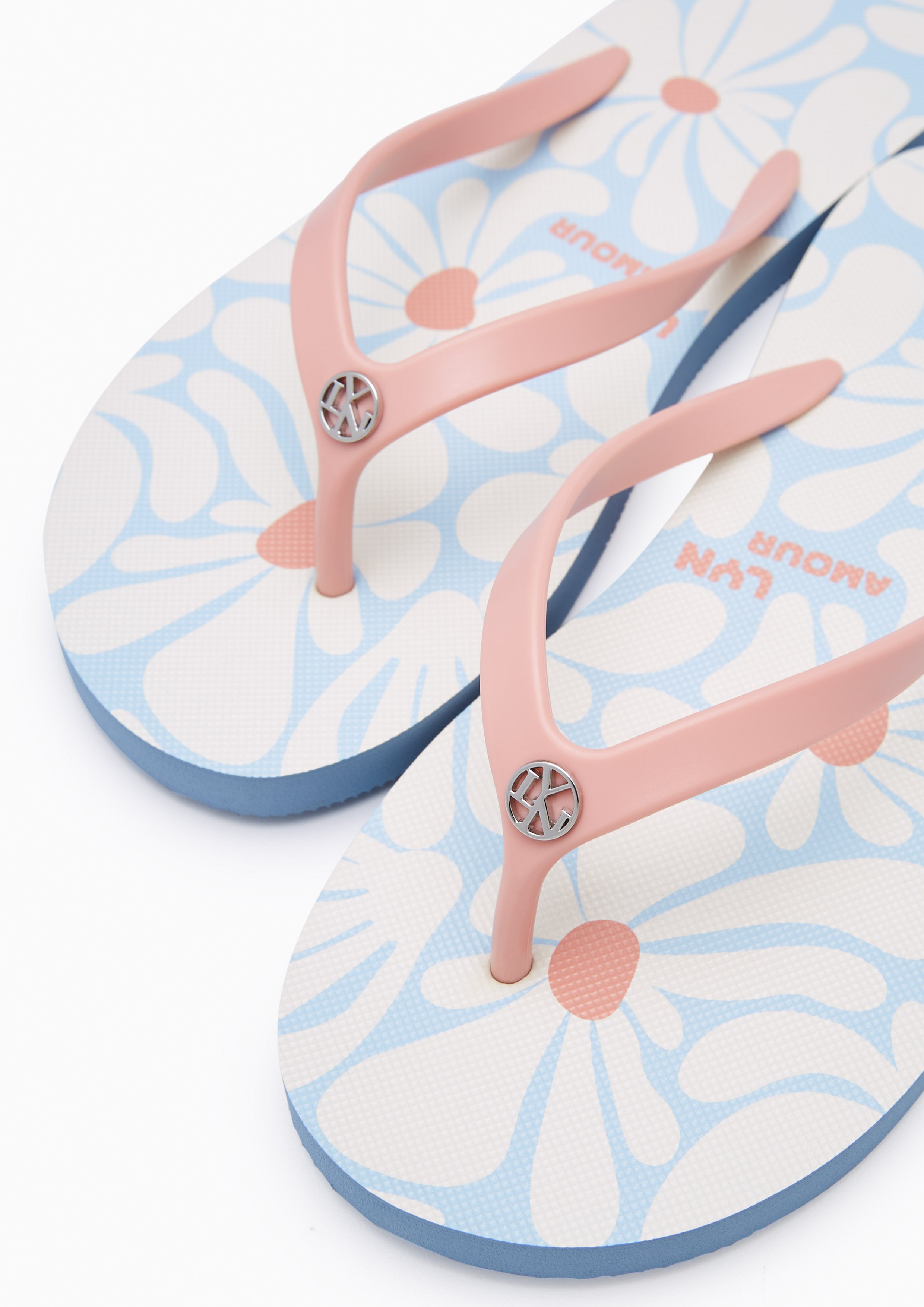 รองเท้าแตะแบบหูหนีบ รุ่น Summer Beach'26