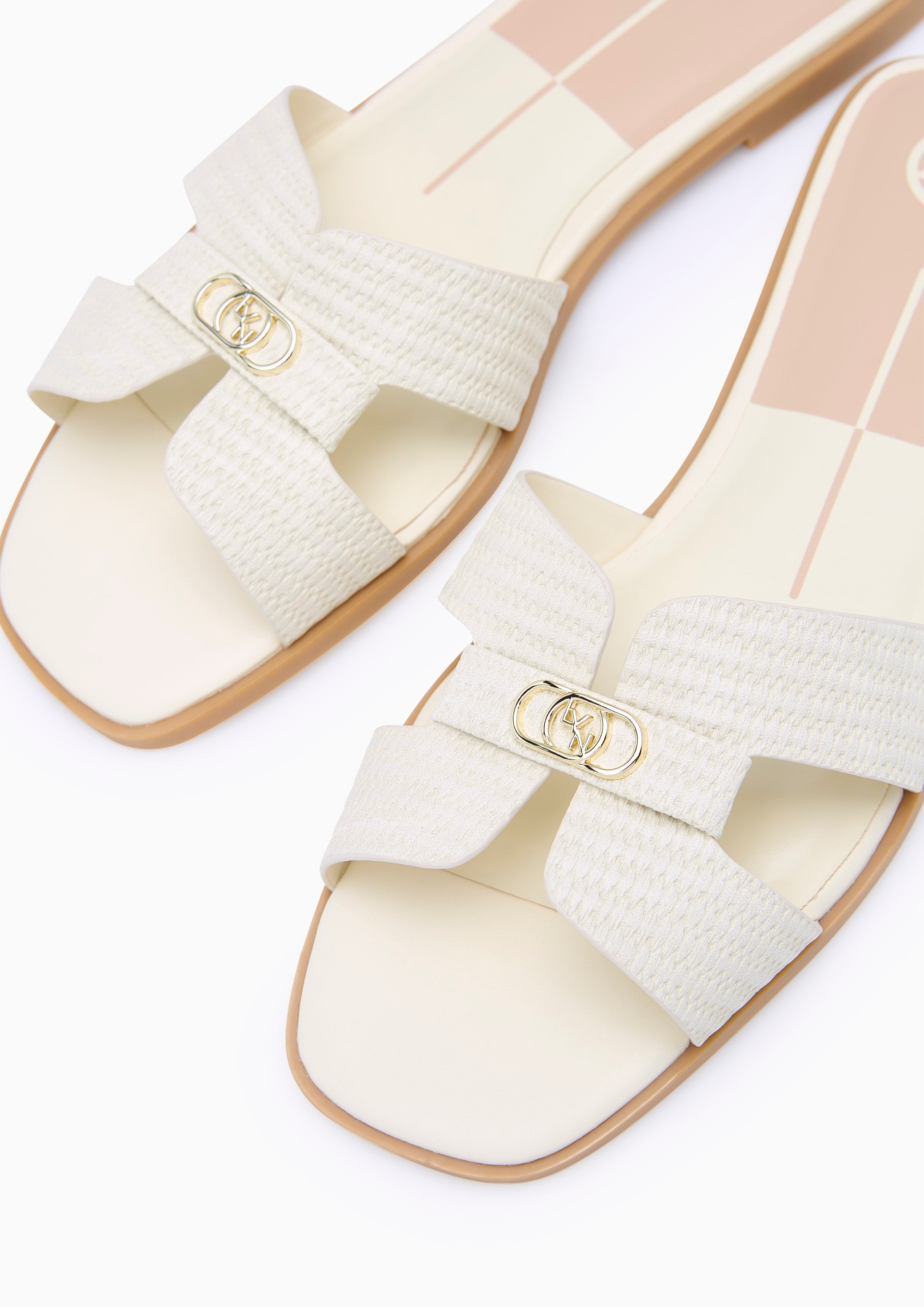 รองเท้าแตะ รุ่น Hey Craft