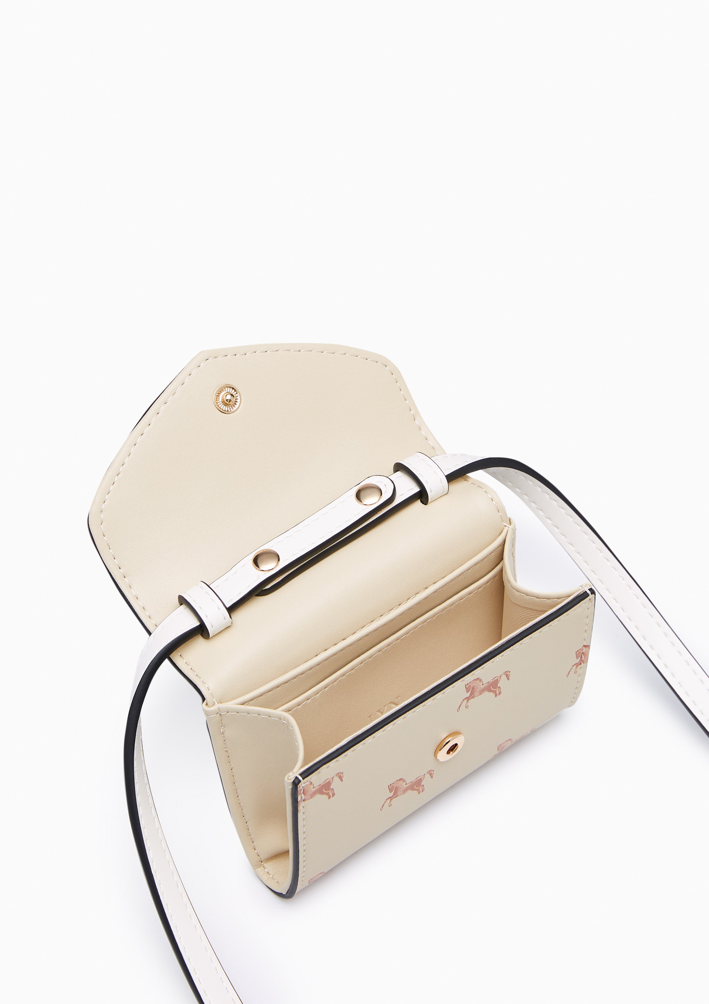 Re-Edit Mustang Short Wallet On Chain Ivory