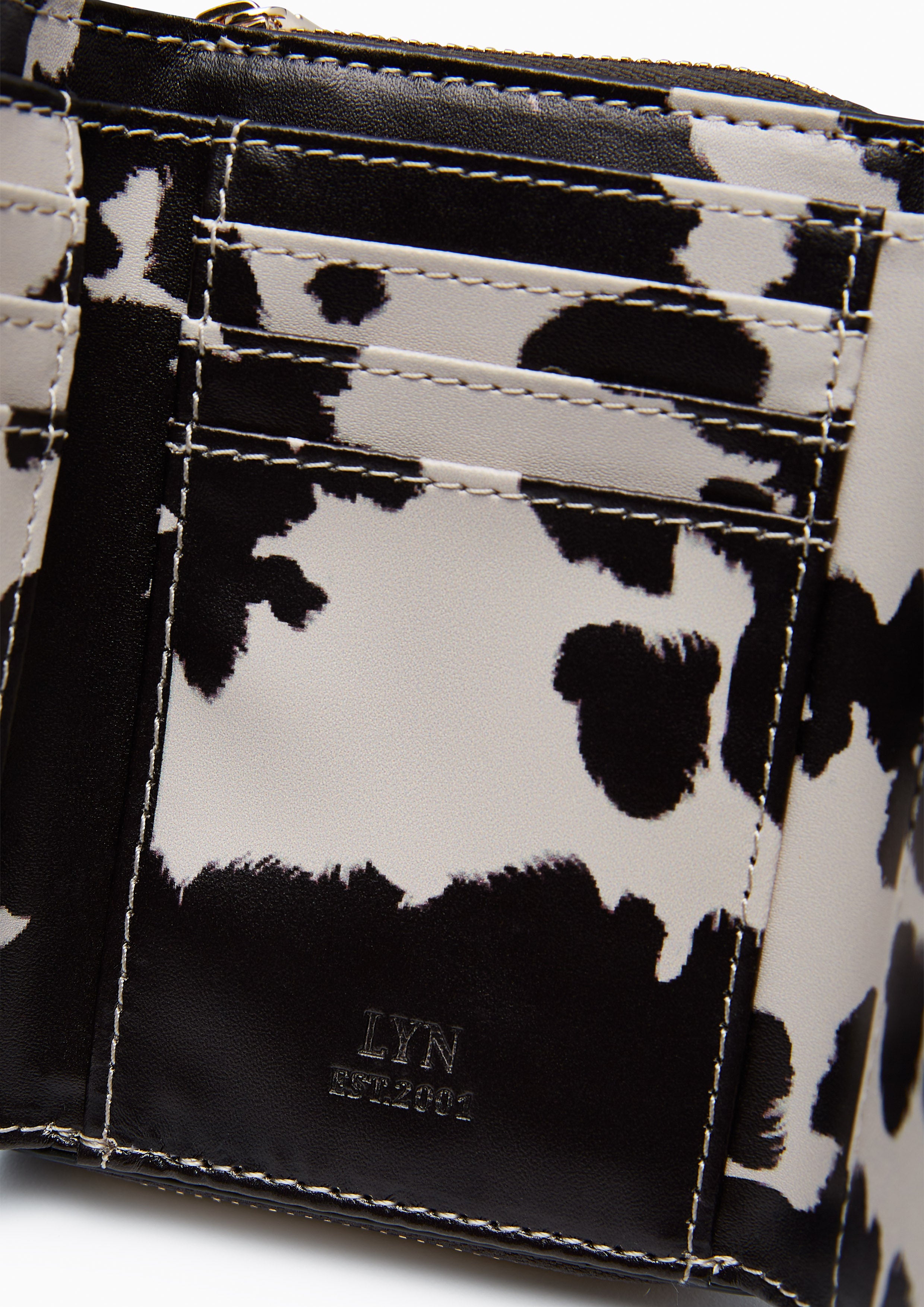 กระเป๋าสตางค์ใบสั้น Astraea Mustang