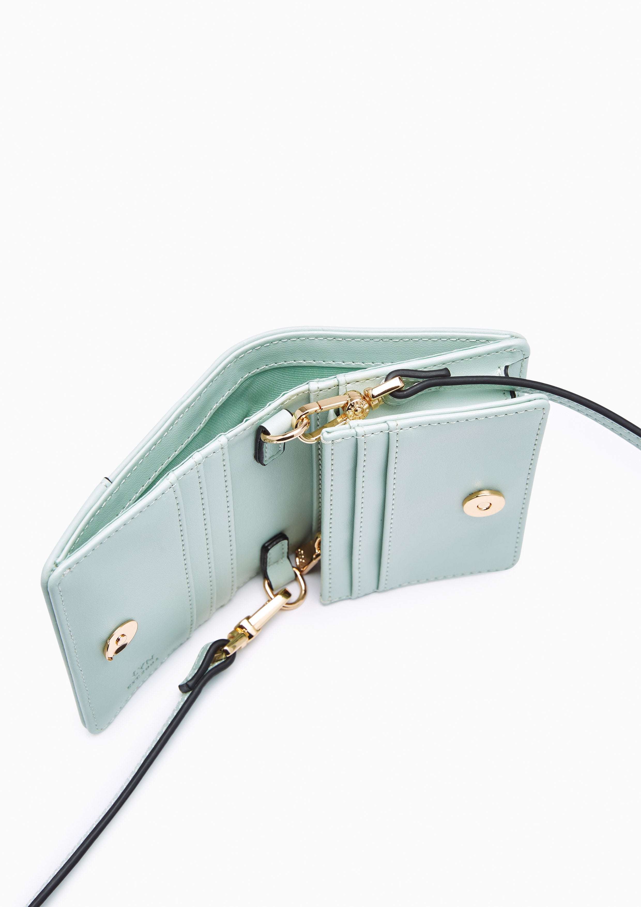 กระเป๋าสตางค์สะพายข้าง Sabrina Short