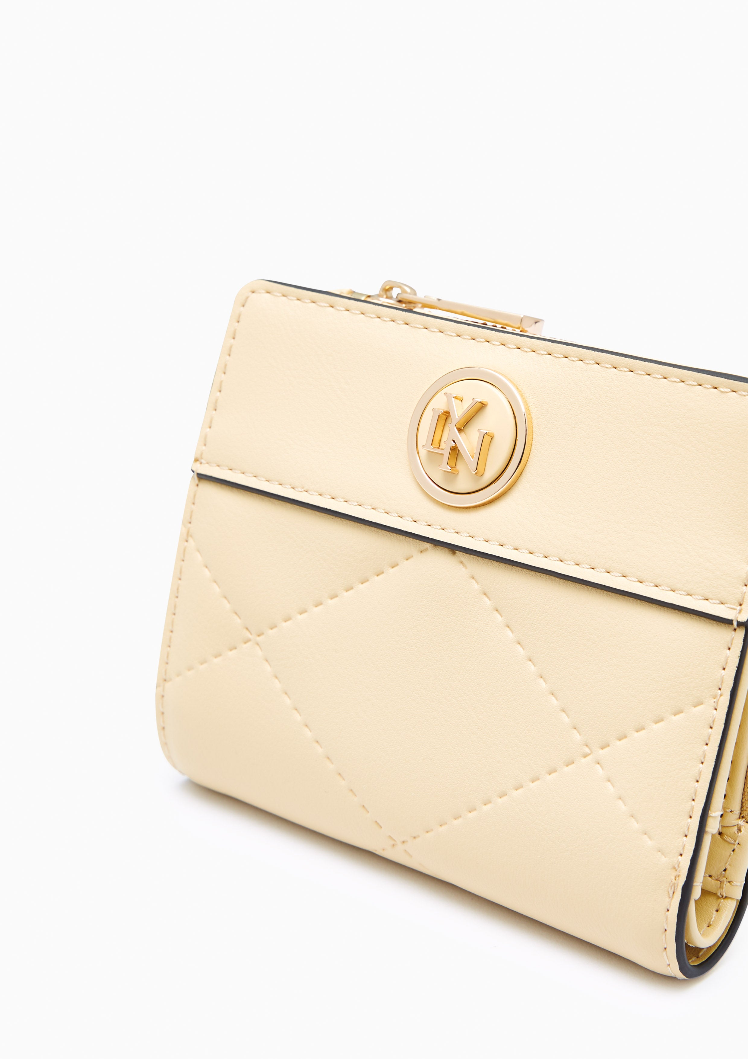 กระเป๋าสตางค์ใบสั้น Sabrina