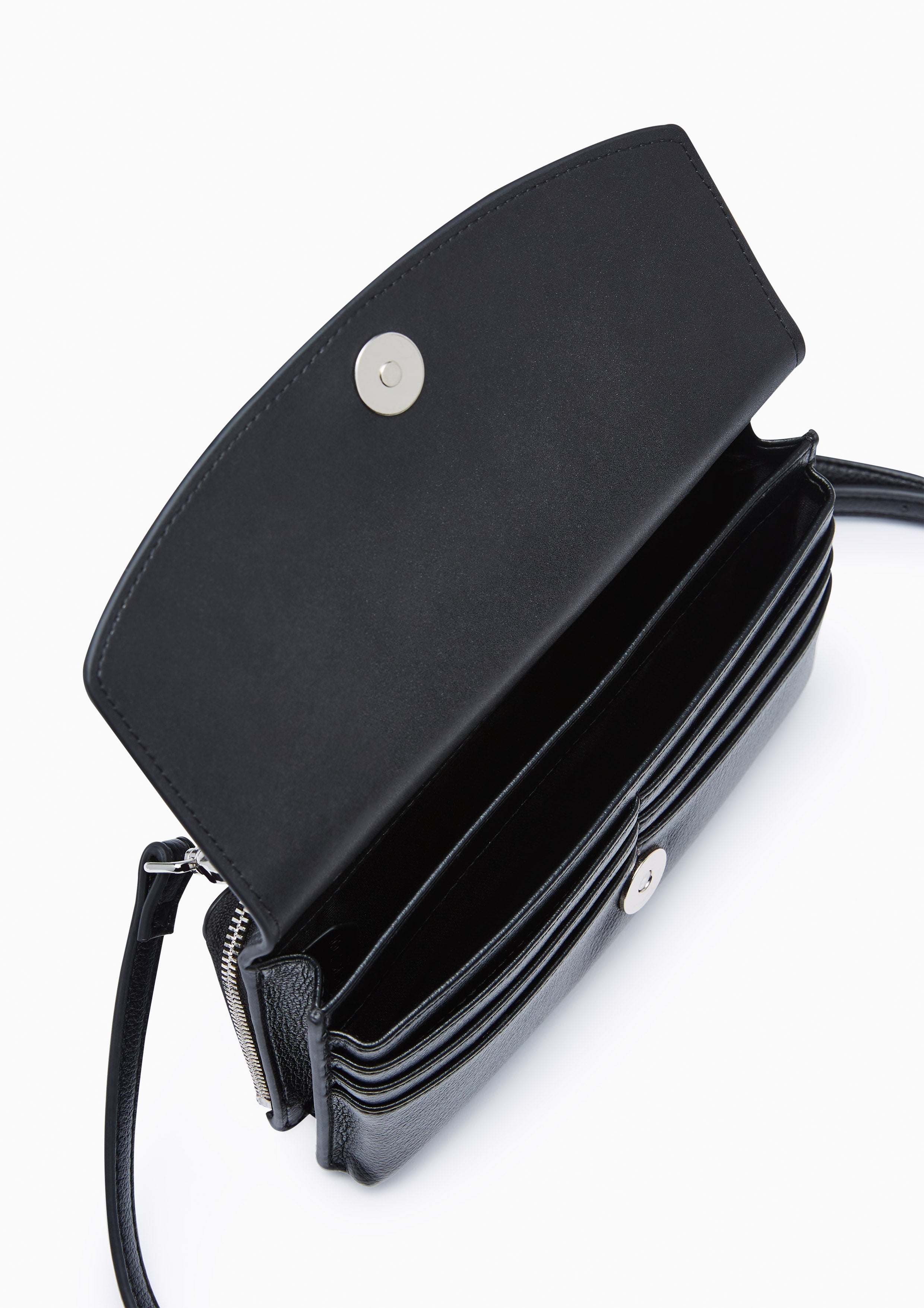 Britannia Infinite Wallet On Chain Black