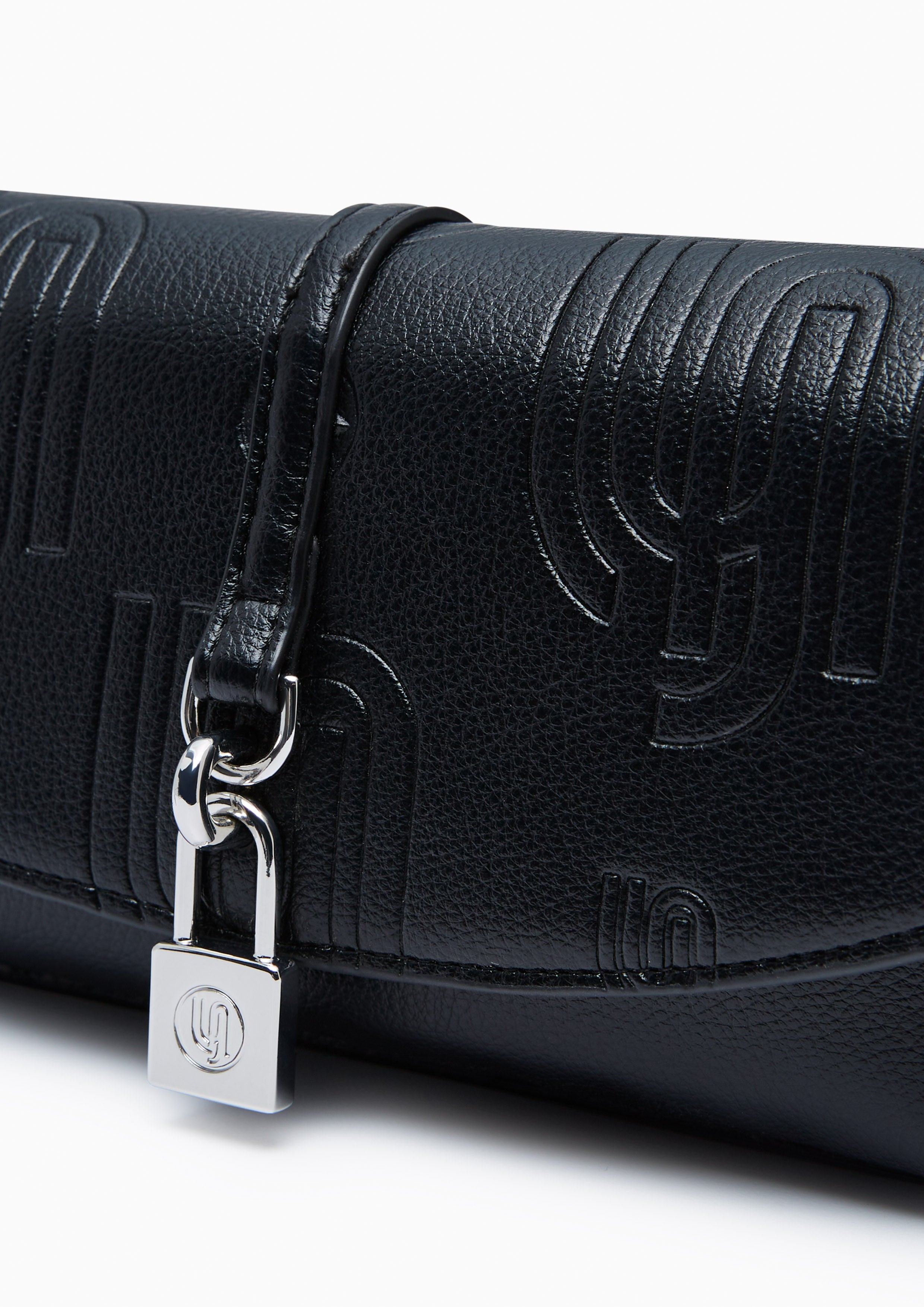 Britannia Infinite Wallet On Chain Black