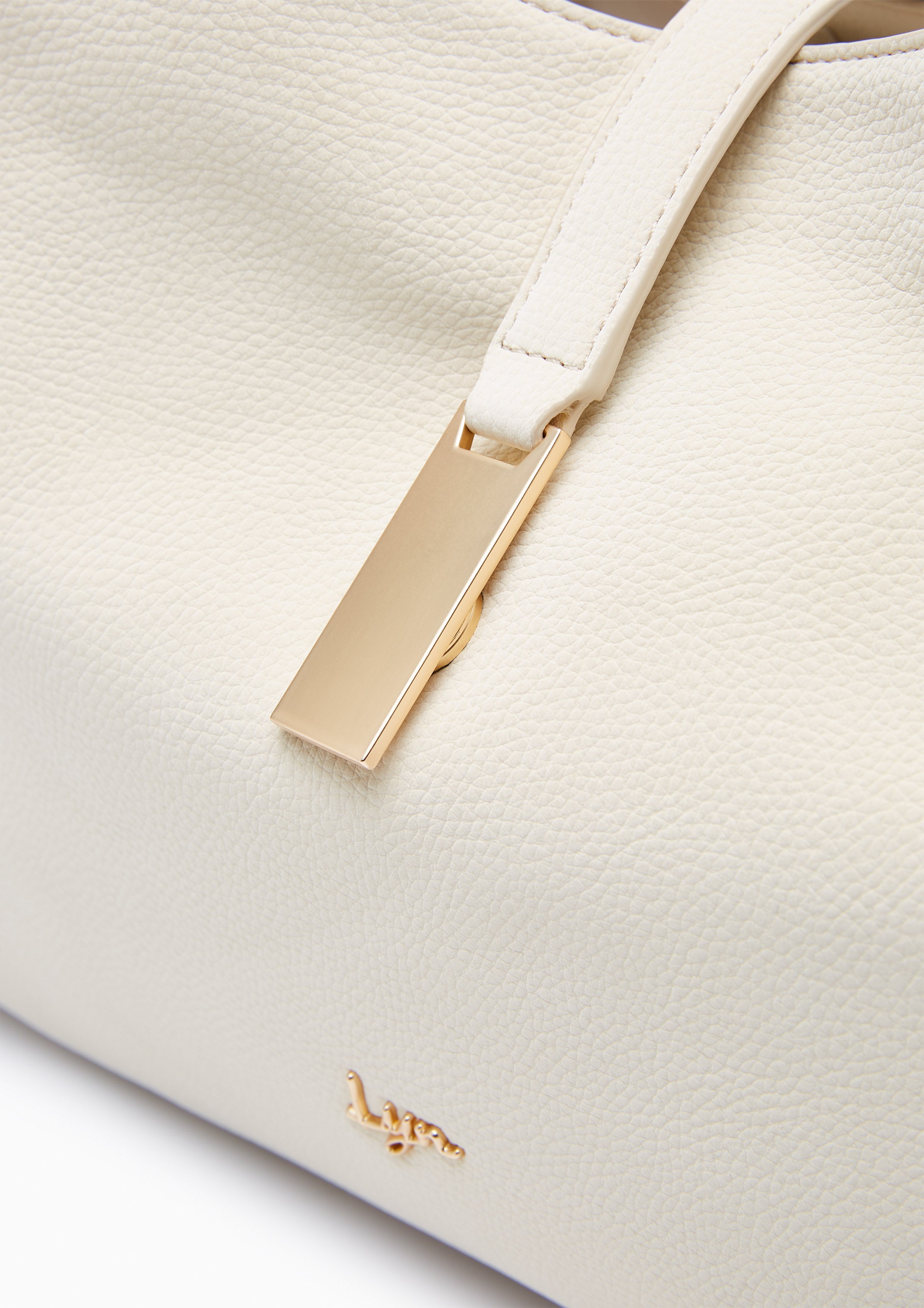 Evilly L Shoulder Bag Ivory