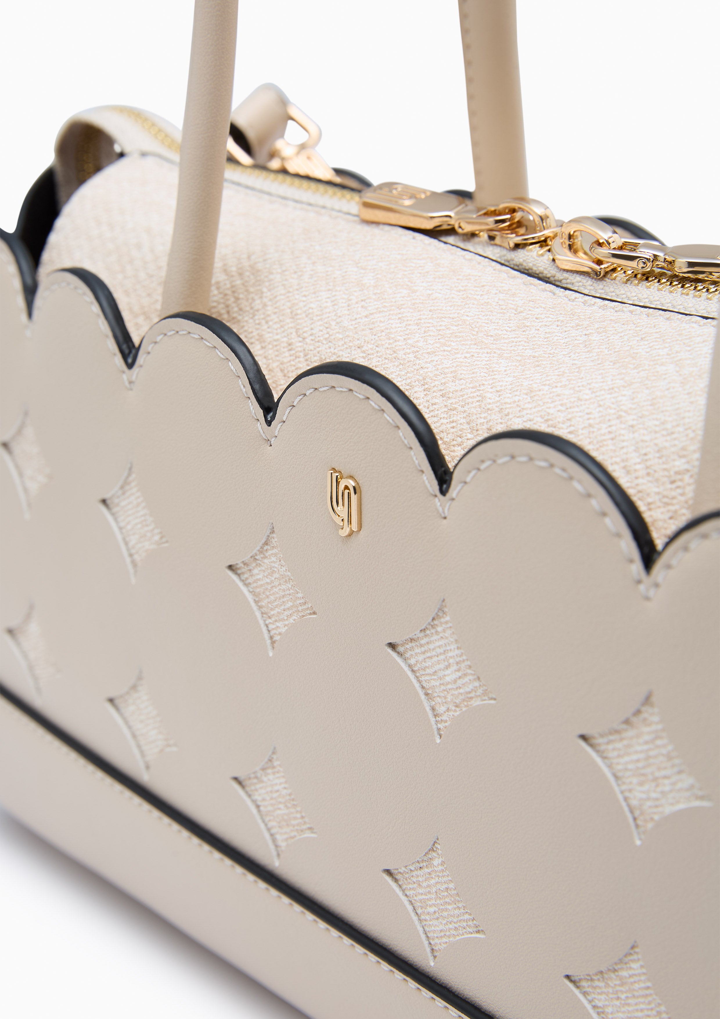 Abeny M Shoulder Bag Beige