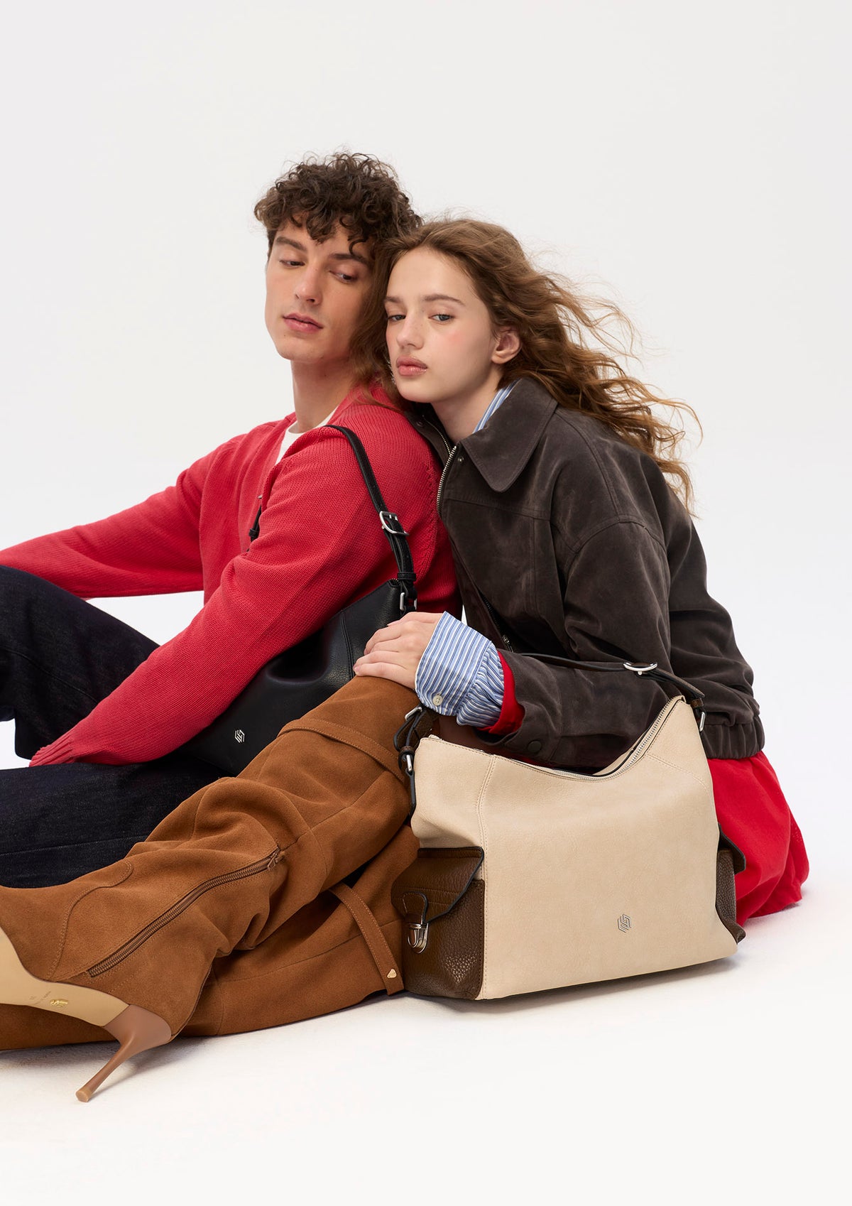 Everest Infinite L Hobo Bag Beige