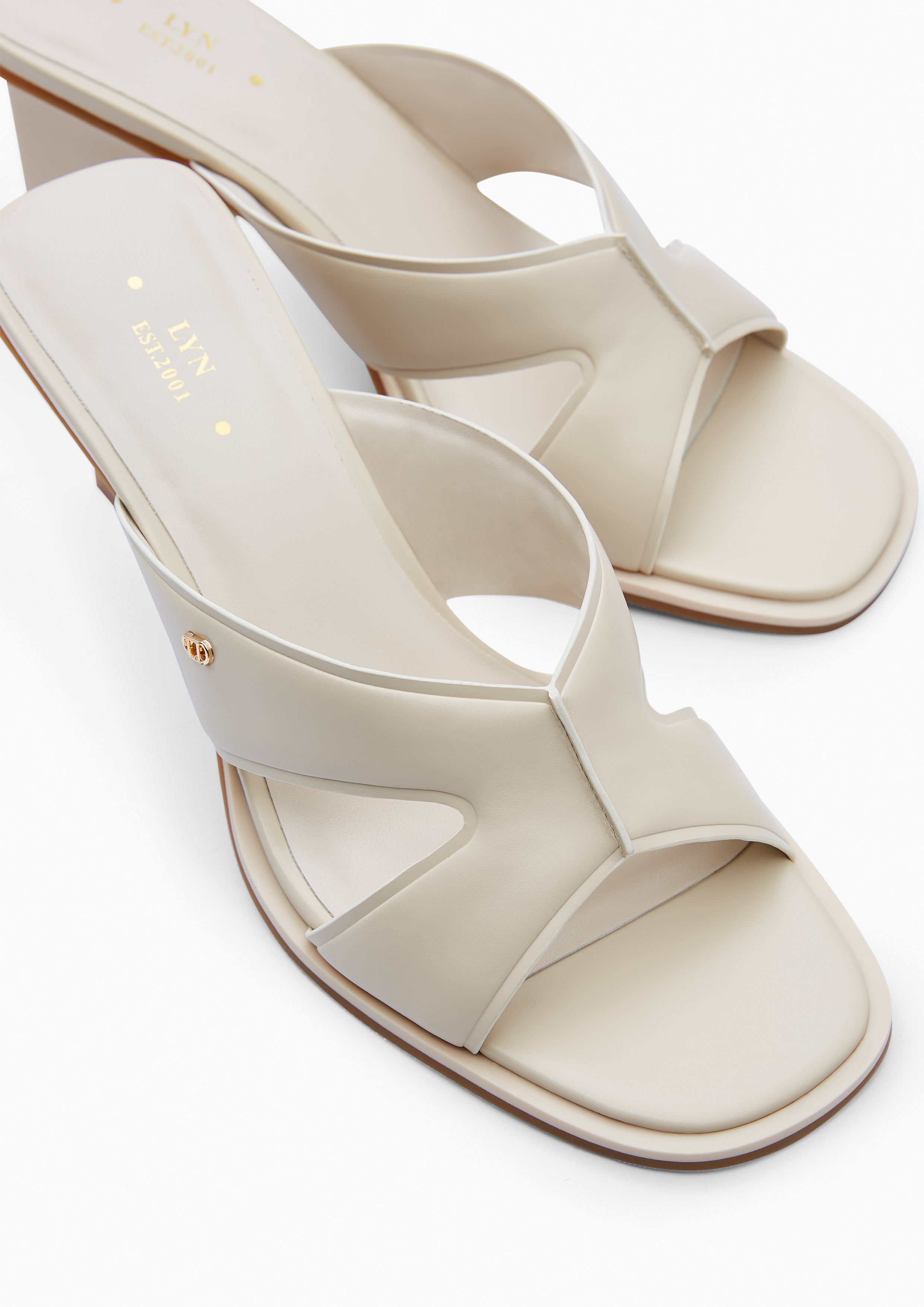 Mackenzie Heel Sandal Ivory