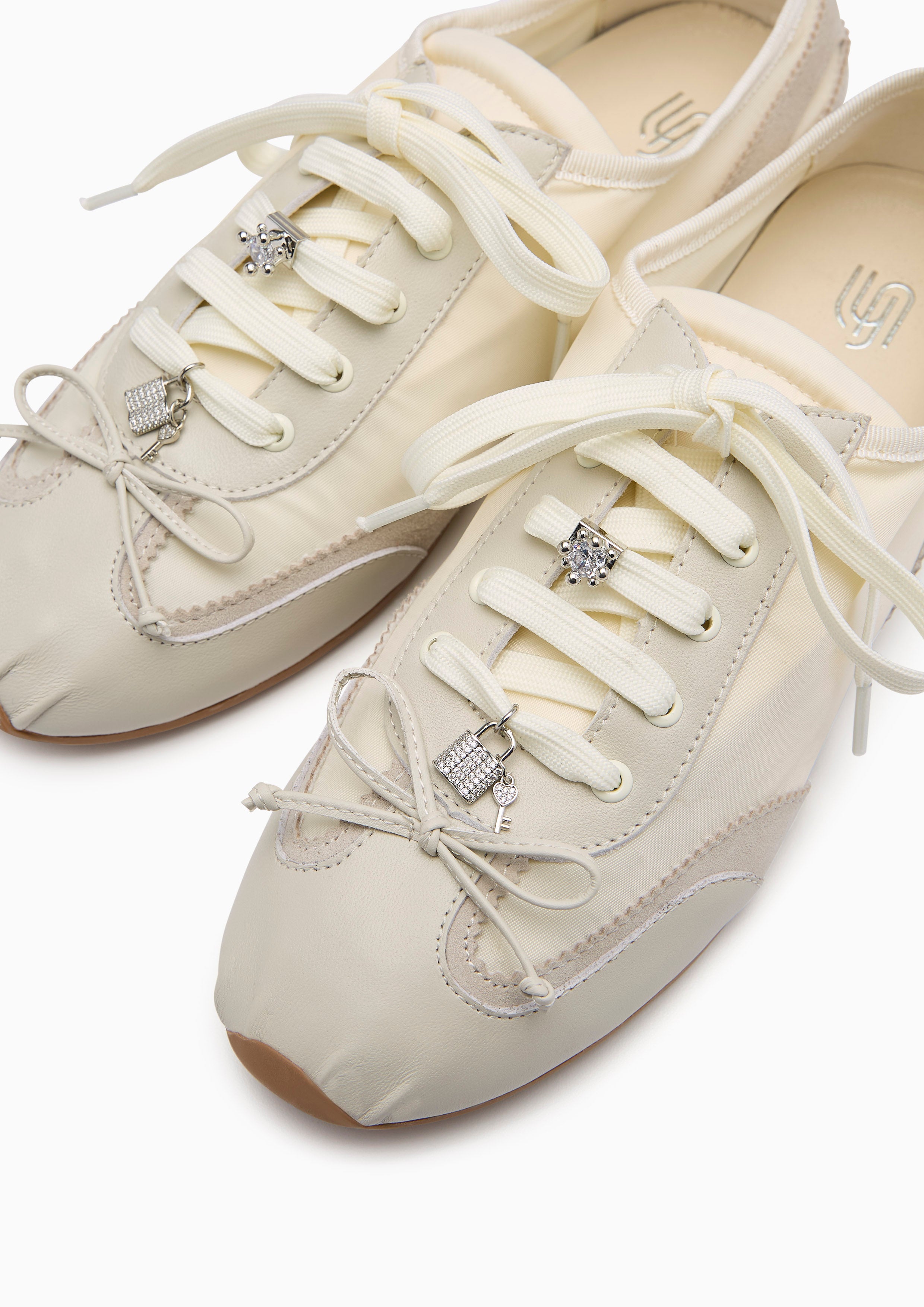 Carol Infinite Sneaker Ivory