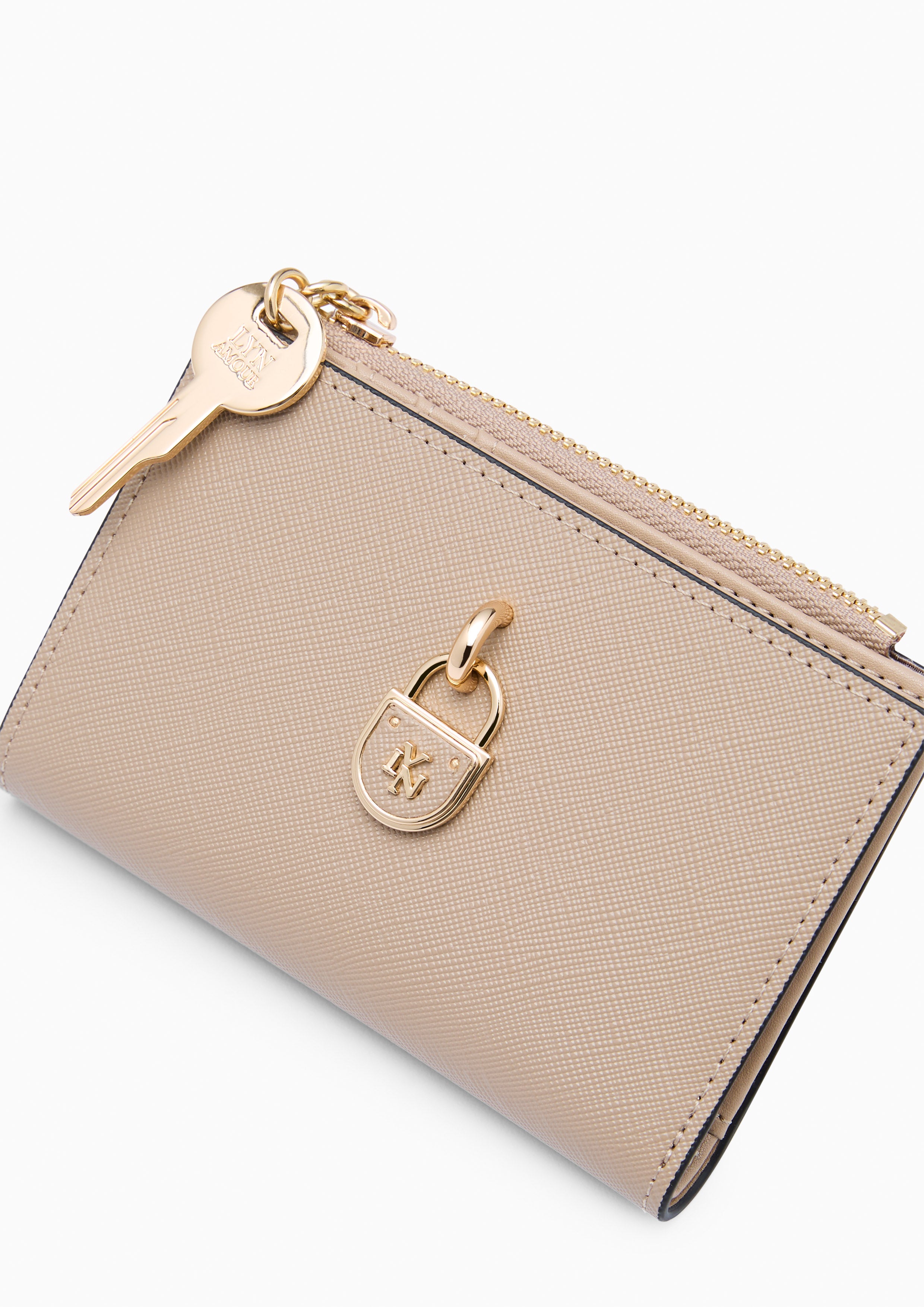 กระเป๋าสตางค์ใบสั้น รุ่น Addison Short Wallet