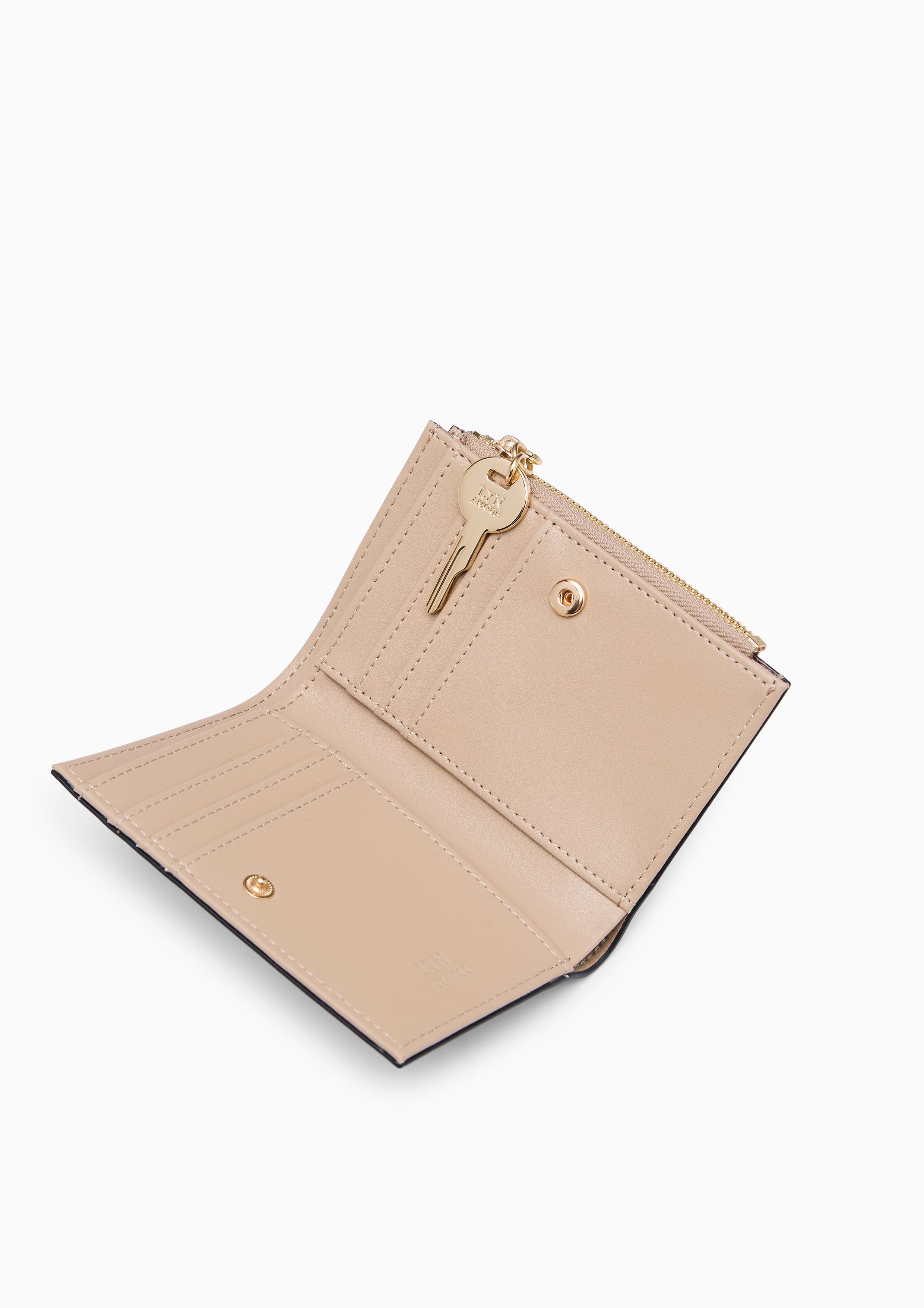 กระเป๋าสตางค์ใบสั้น รุ่น Addison Short Wallet