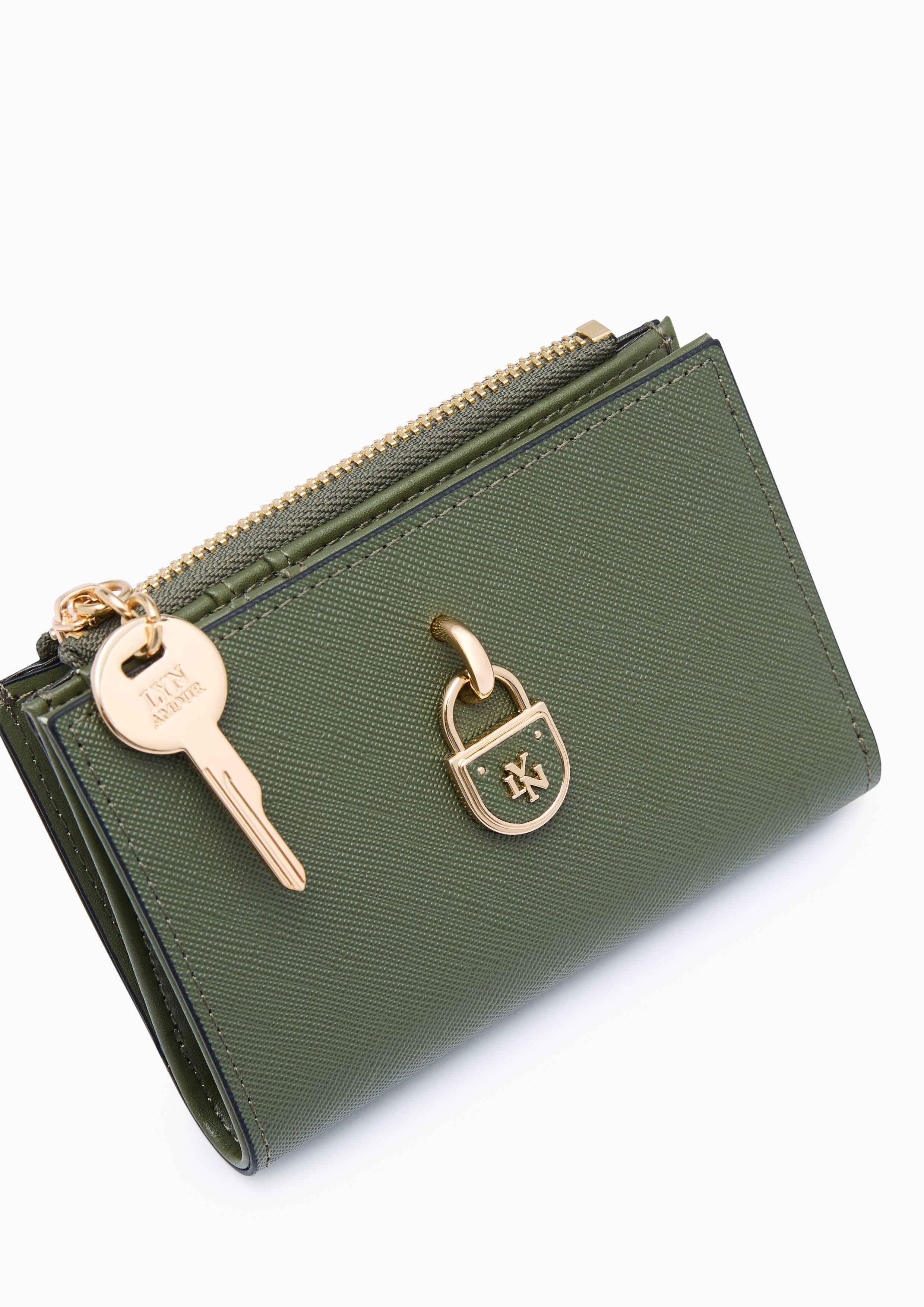 กระเป๋าสตางค์ใบสั้น รุ่น Addison Short Wallet