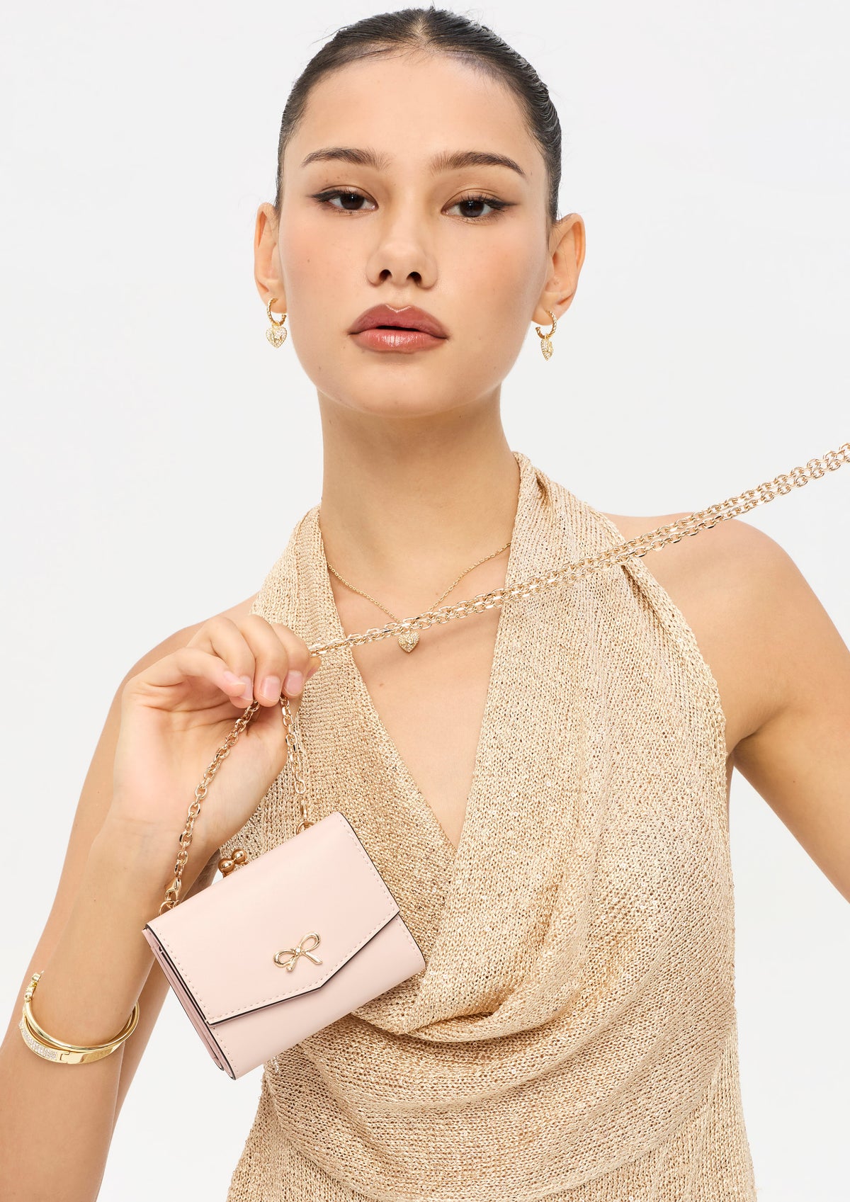 กระเป๋าสตางค์สะพายข้าง รุ่น Madelynn Short Wallet On Chain