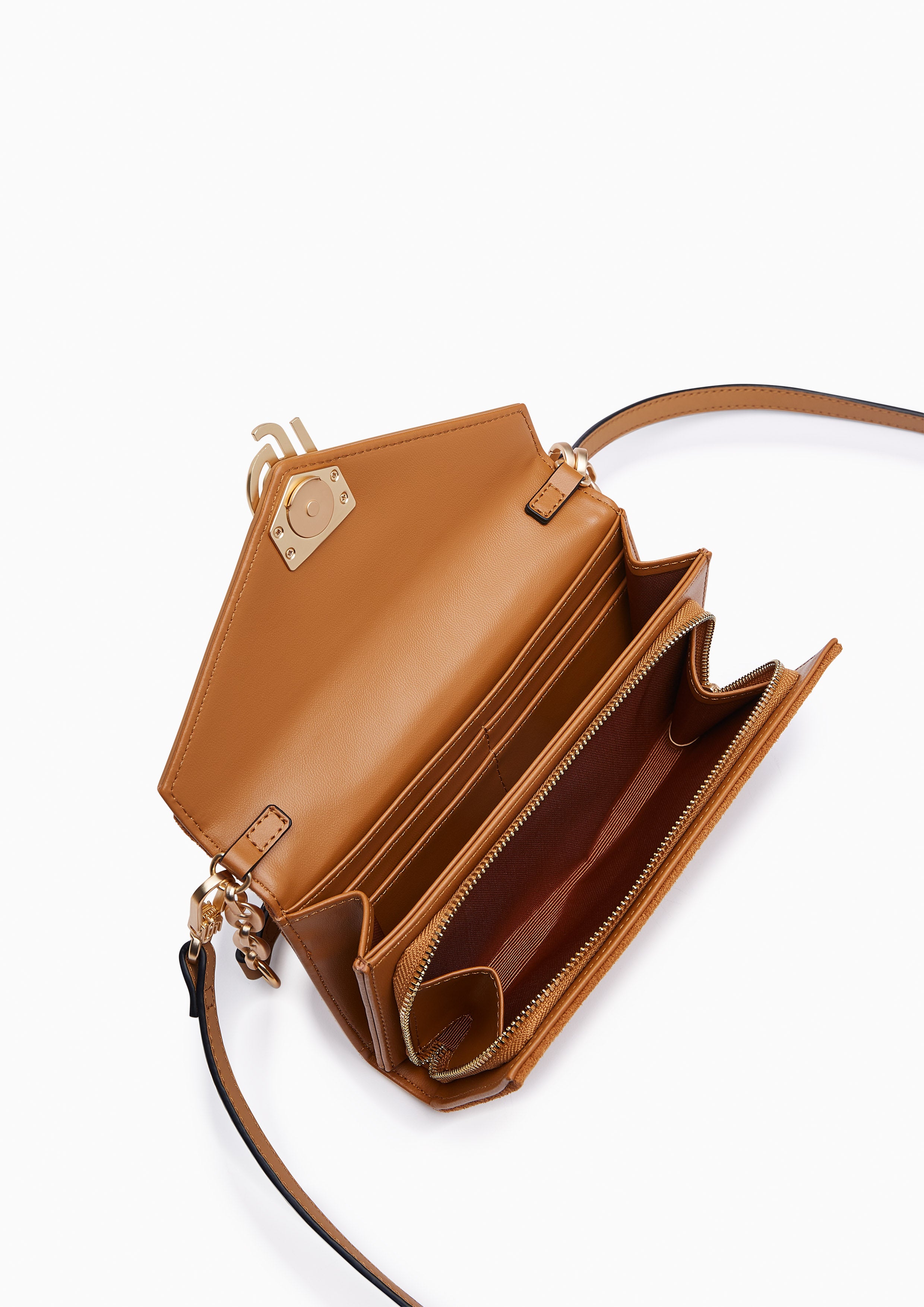 Cleo Woc Brown